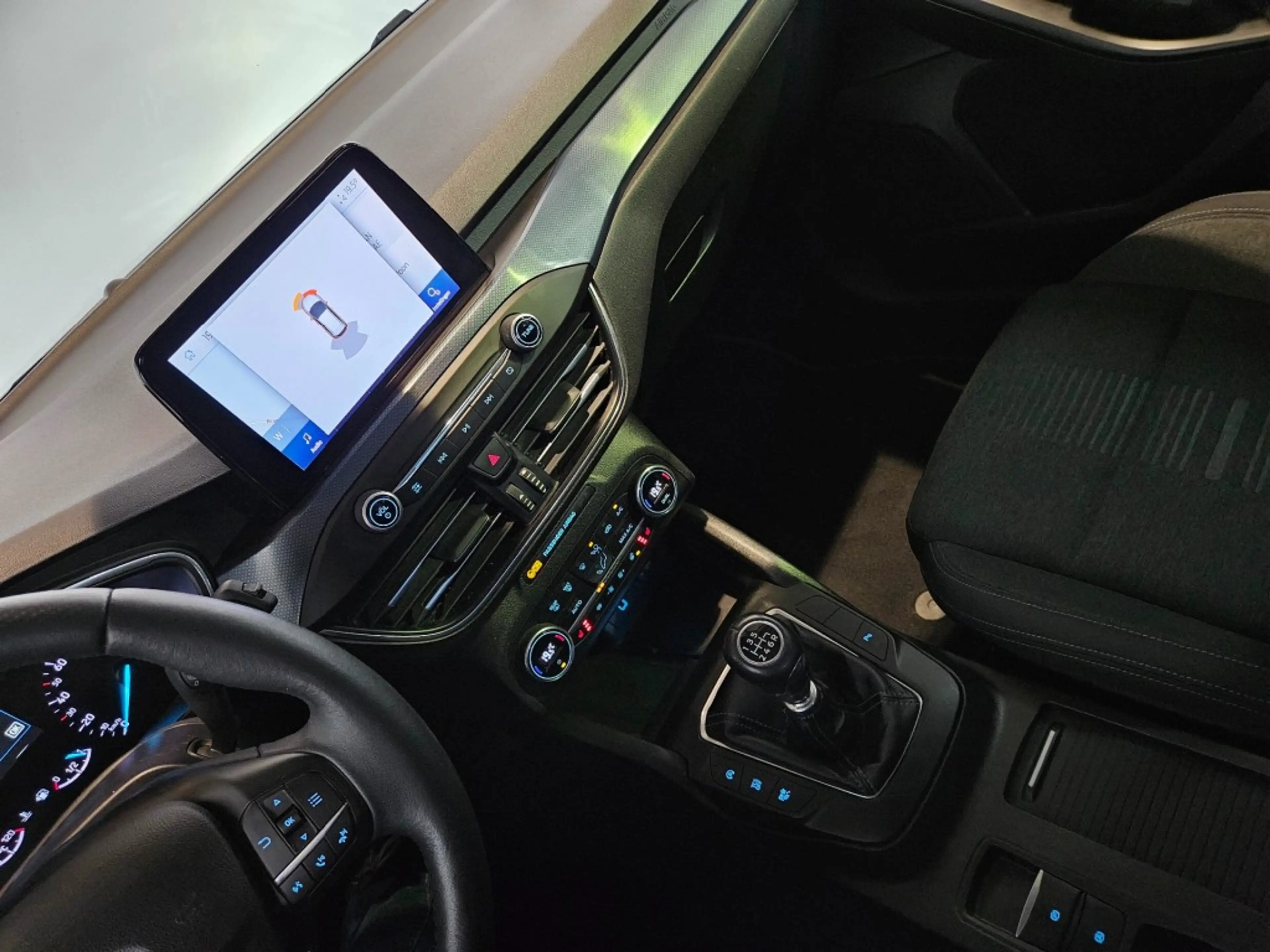 Ford Focus Wagon 1.0 EcoBoost Hybrid Active Business / Trekha — photo 32
