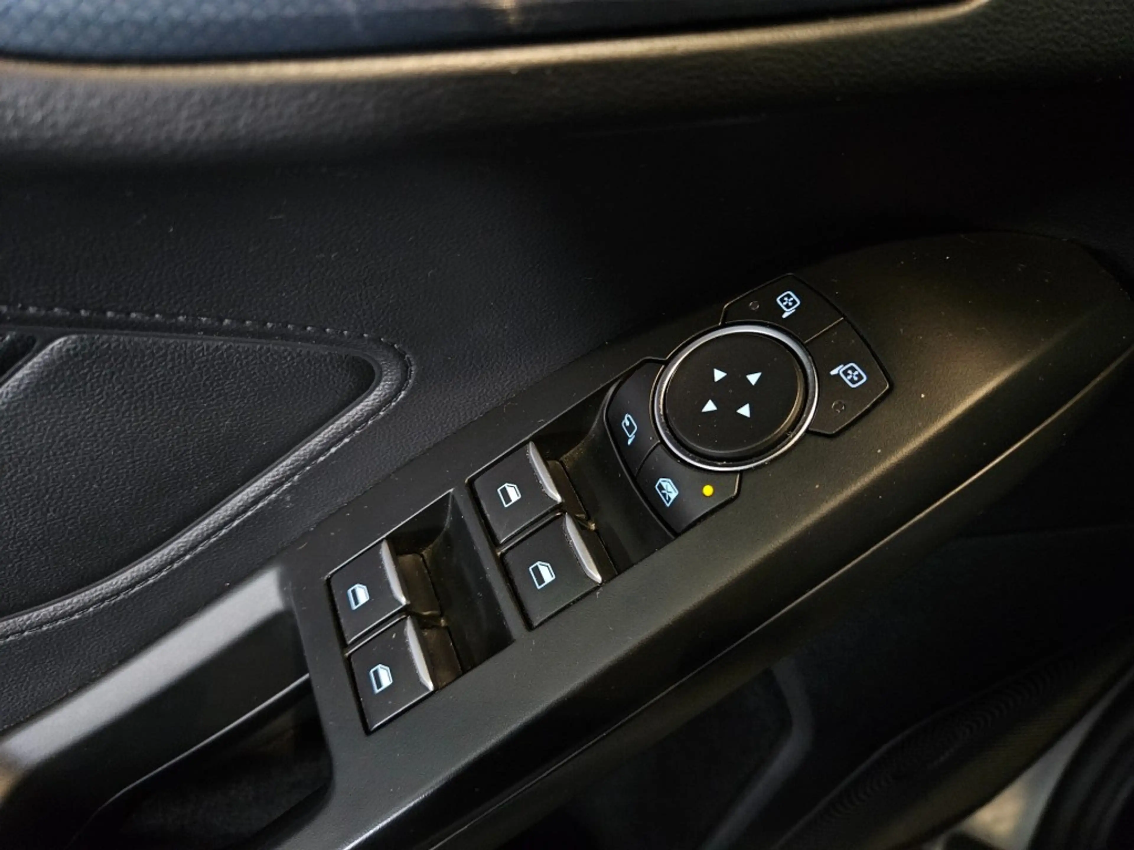 Ford Focus Wagon 1.0 EcoBoost Hybrid Active Business / Trekha — photo 42