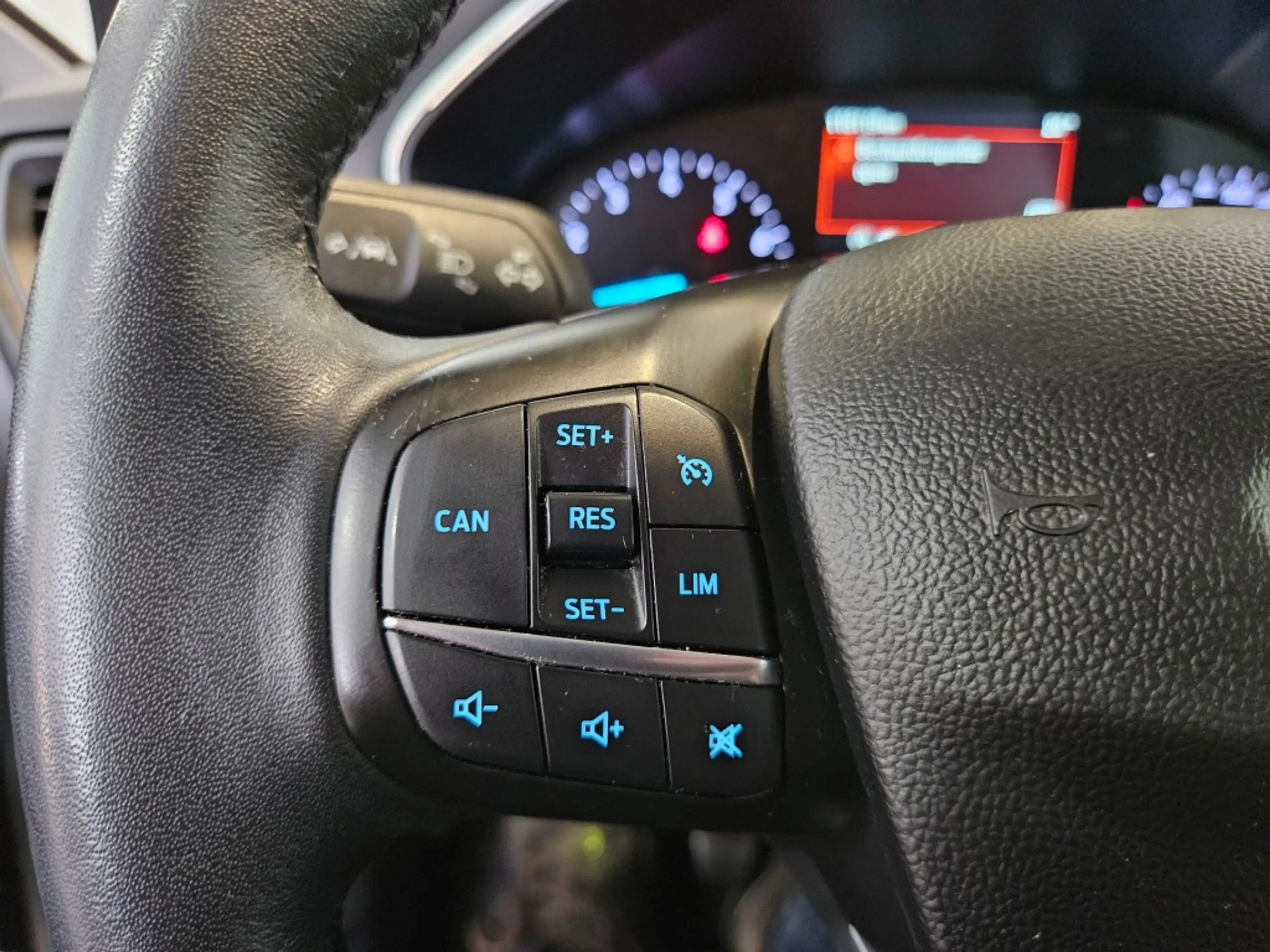 Ford Focus Wagon 1.0 EcoBoost Hybrid Active Business / Trekha — photo 38