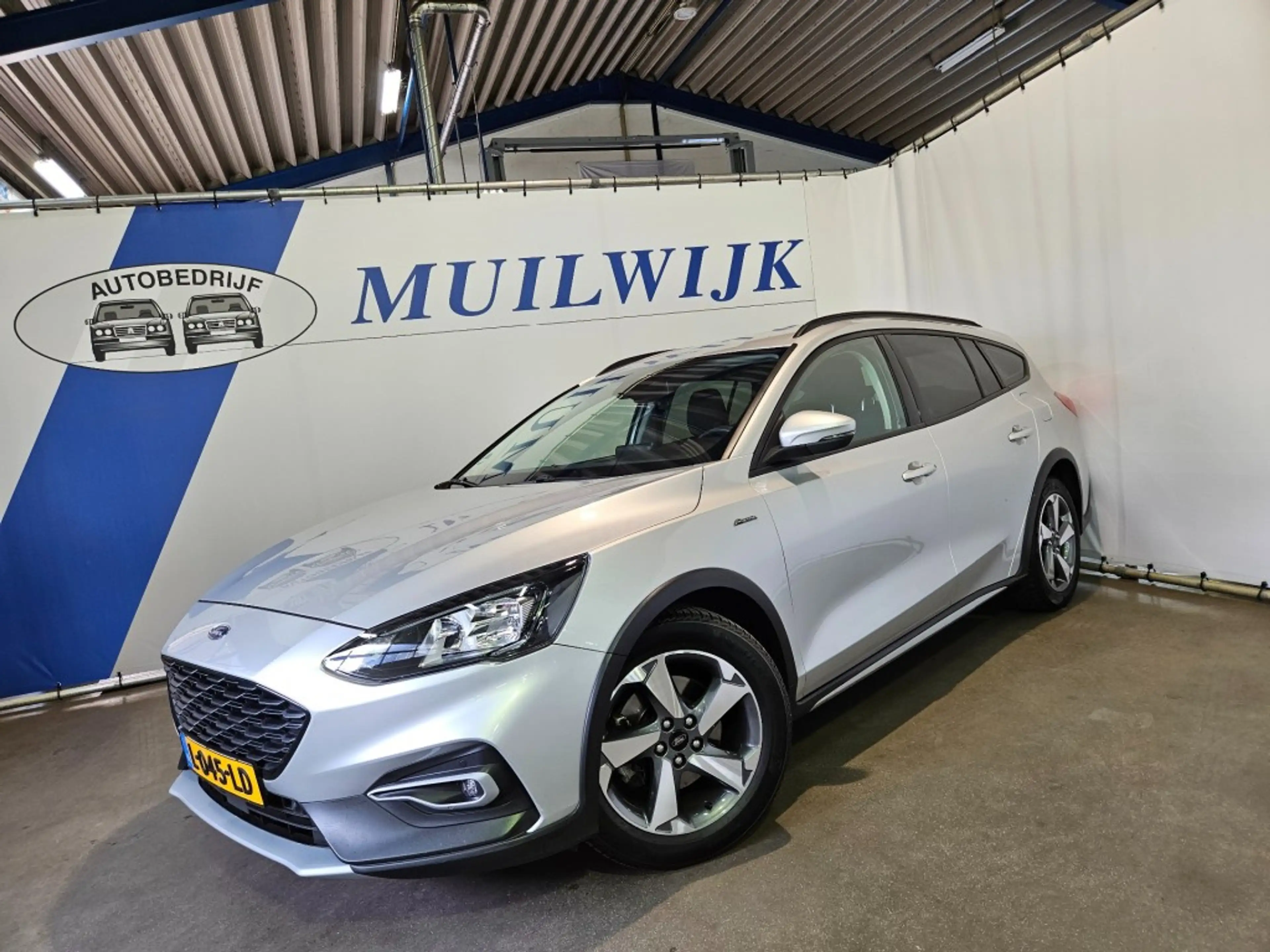 Ford Focus Wagon 1.0 EcoBoost Hybrid Active Business / Trekha