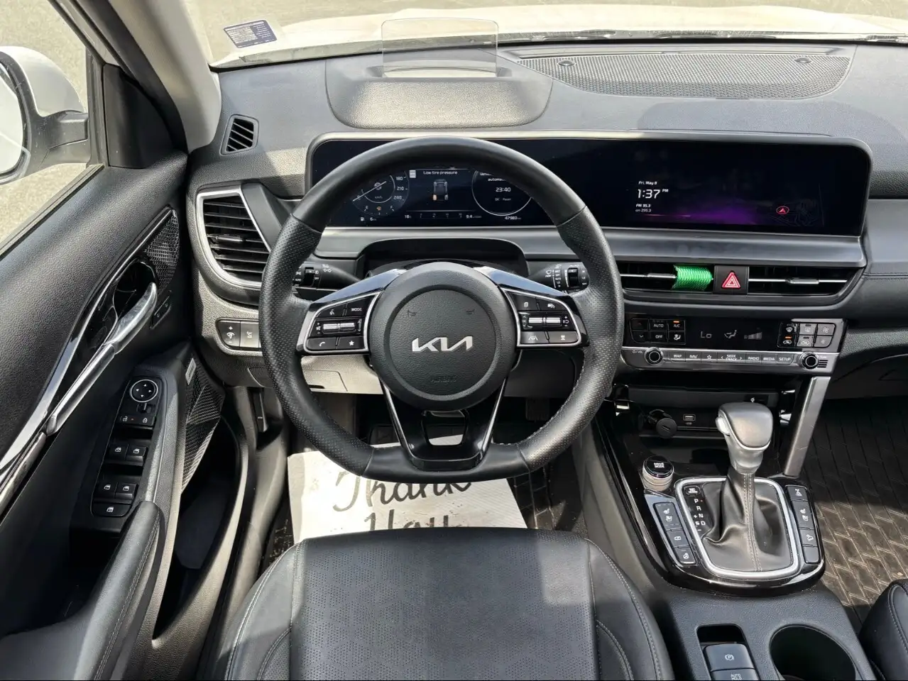 Kia Seltos снимка Kia Seltos