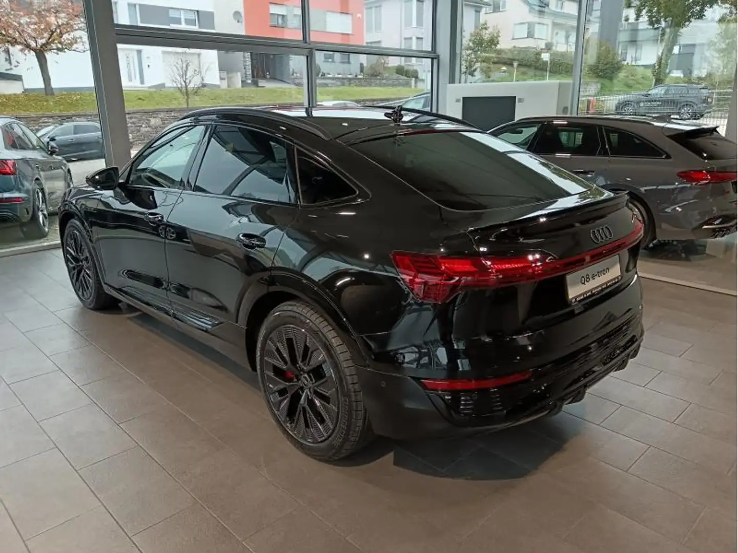 Audi Q8 e-tron Sportback S-line 50 quattro Noir - 2