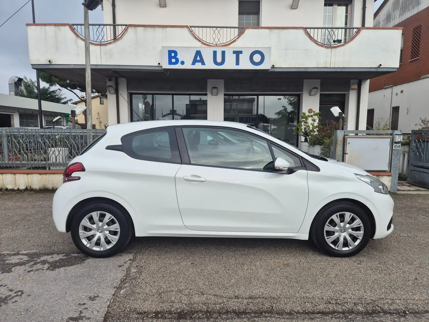 Peugeot 208 208 I 2015 3p 1.0 puretech Active 68cv - 2