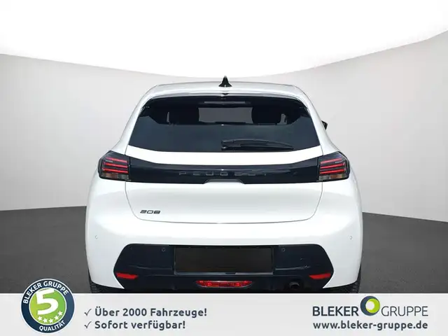 Peugeot 208 view 3