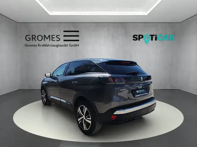 Peugeot 3008 view 5