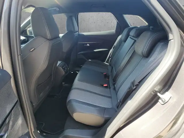 Peugeot 3008 view 8