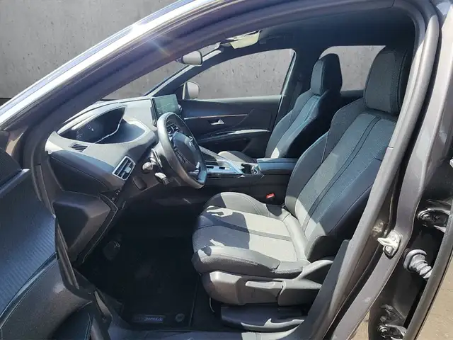 Peugeot 3008 view 9