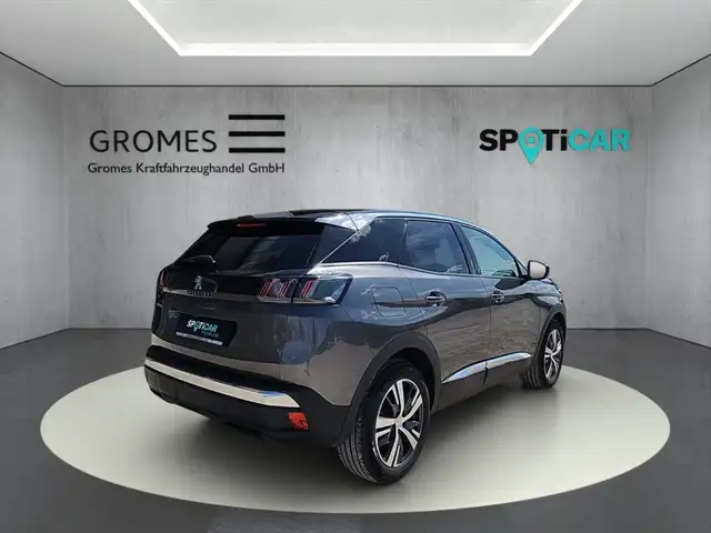 Peugeot 3008 view 3