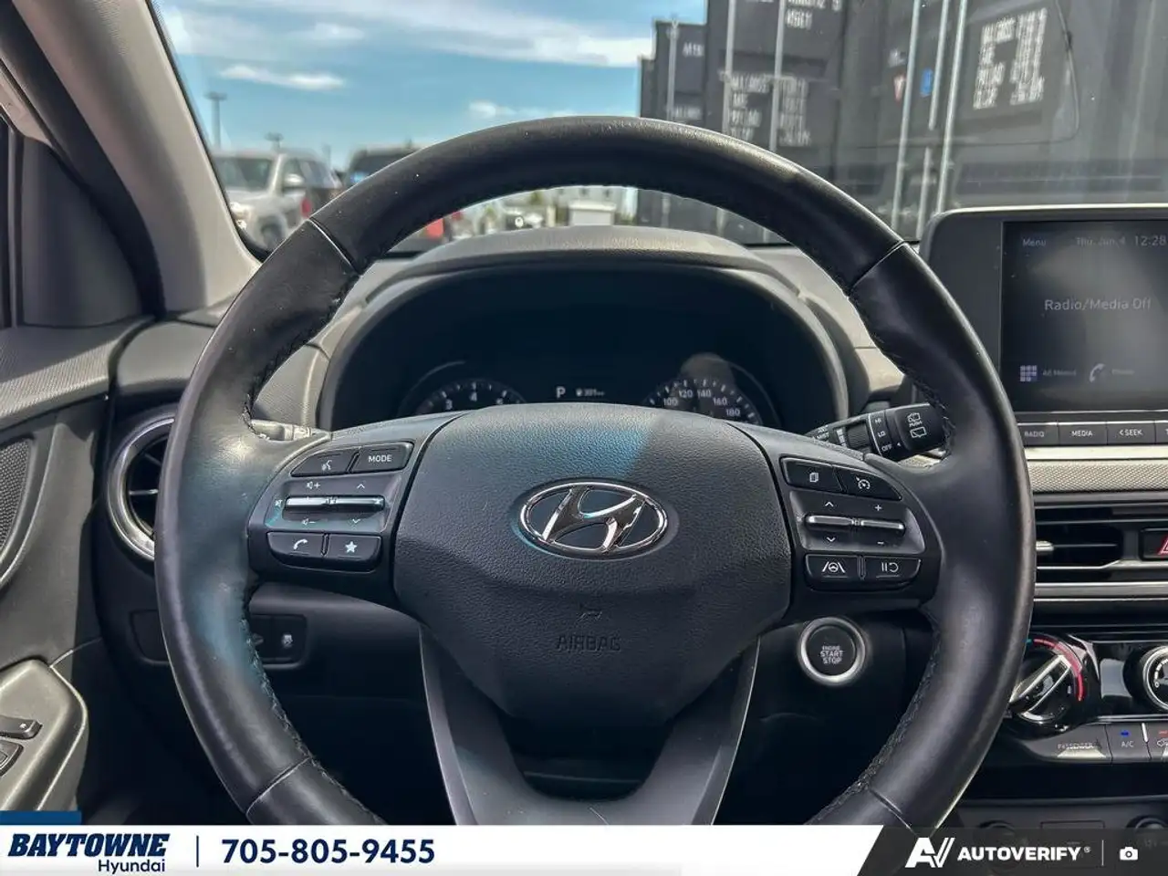 Hyundai KONA снимка Hyundai KONA