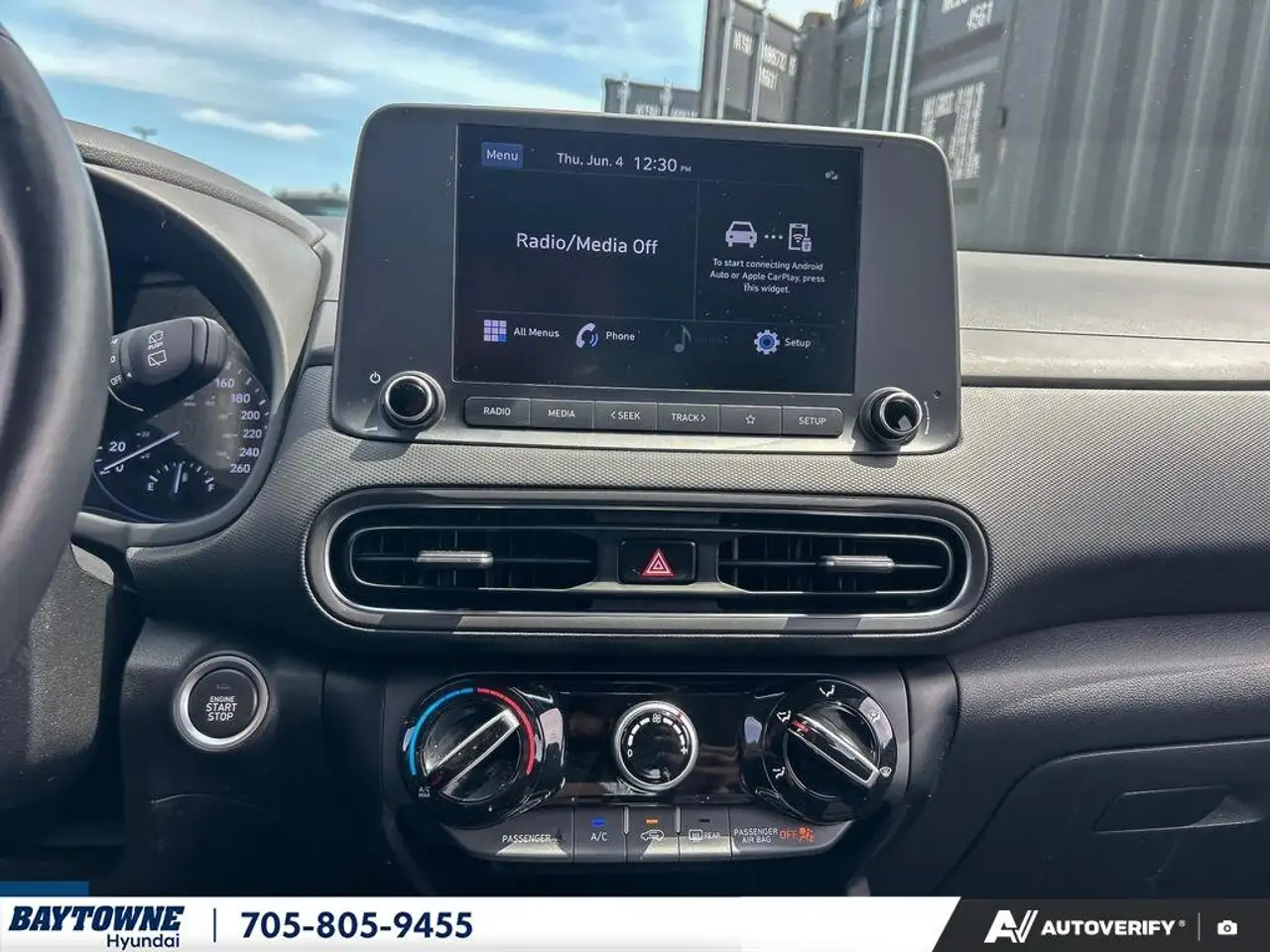 Hyundai KONA снимка Hyundai KONA