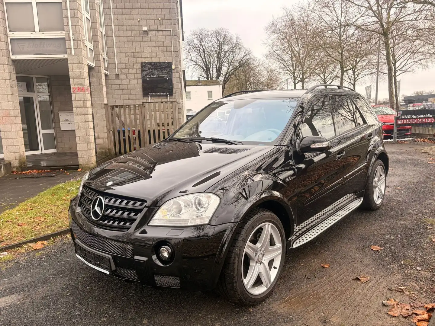 Mercedes-Benz ML 63 AMG Schwarz - 1