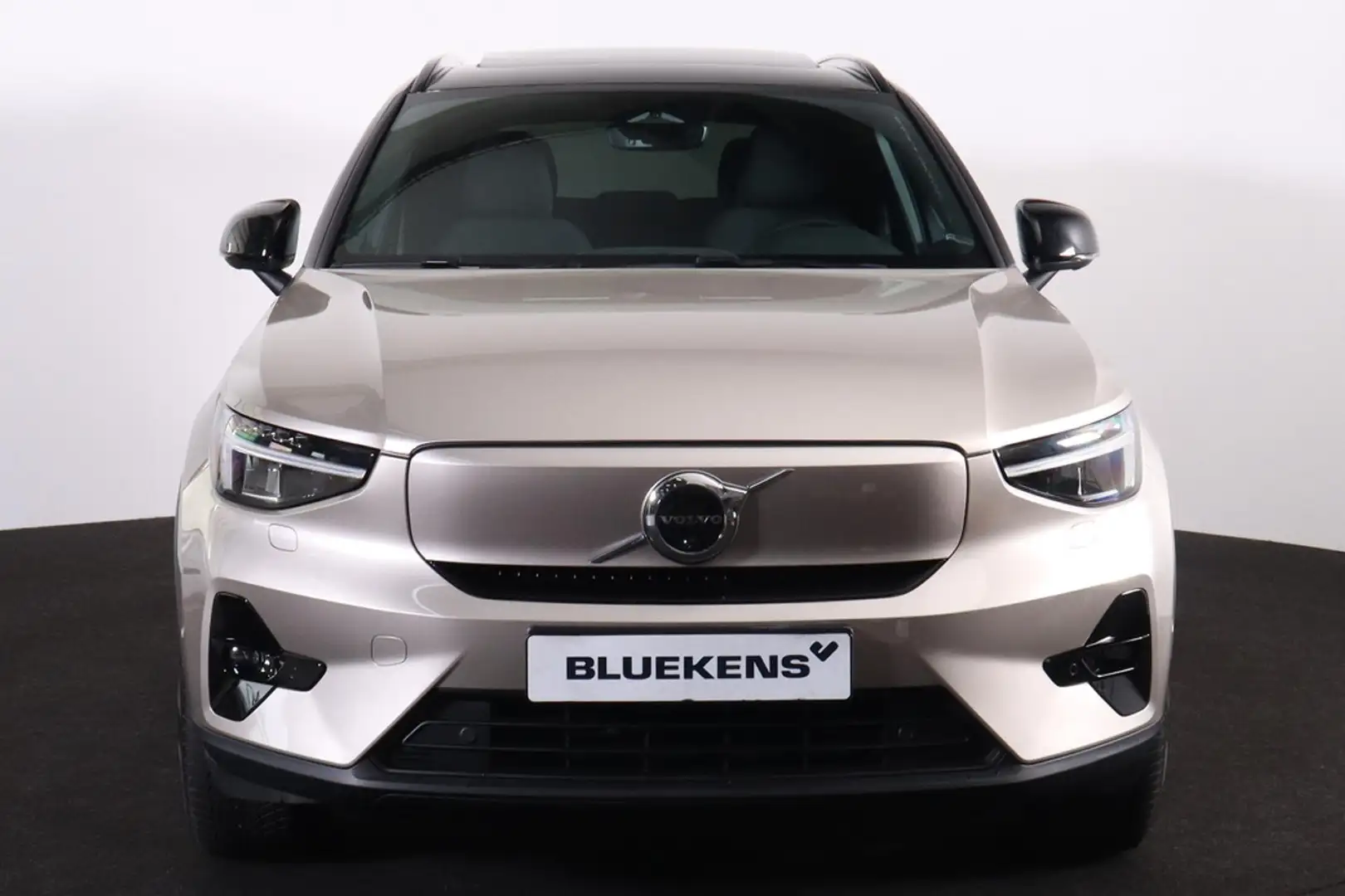 Volvo XC40 Recharge Twin Ultimate 78 kWh - Panorama/schuifdak Beige - 2