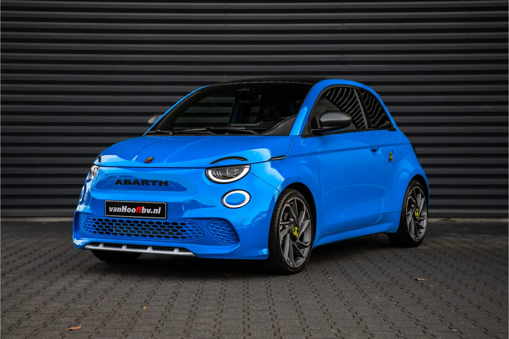 Abarth 500e Turismo 42 kWh -JBL-Keyless-Engine Sound Azul - 1