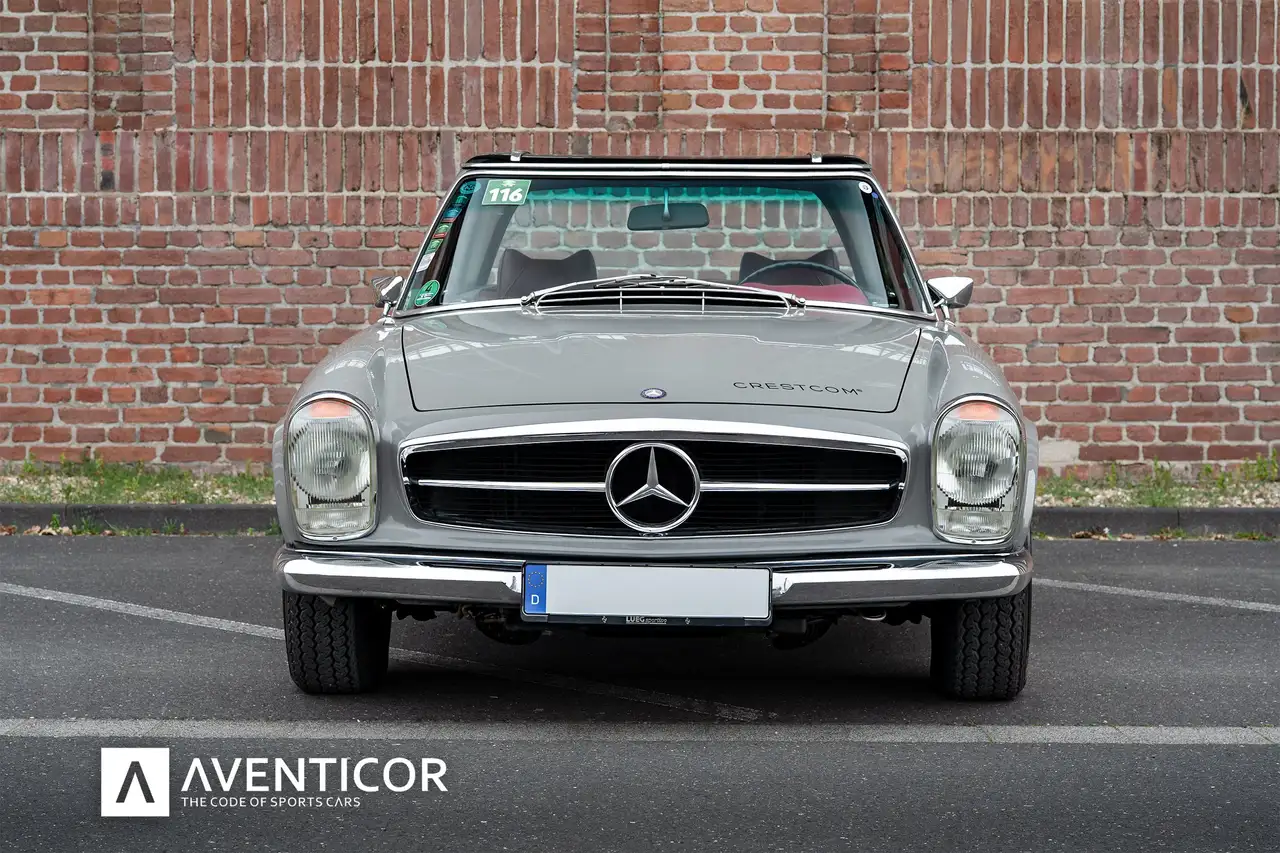 Mercedes-Benz SL 280 PAGODE | FERRARI PRE-OWNED, foto 8