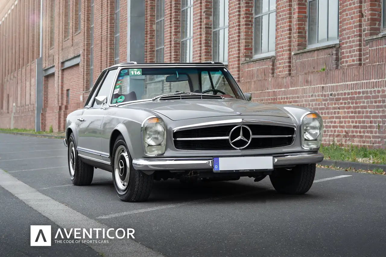 Mercedes-Benz SL 280 PAGODE | FERRARI PRE-OWNED, foto 2