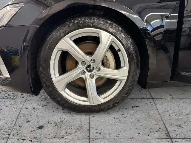 Audi A6 view 8