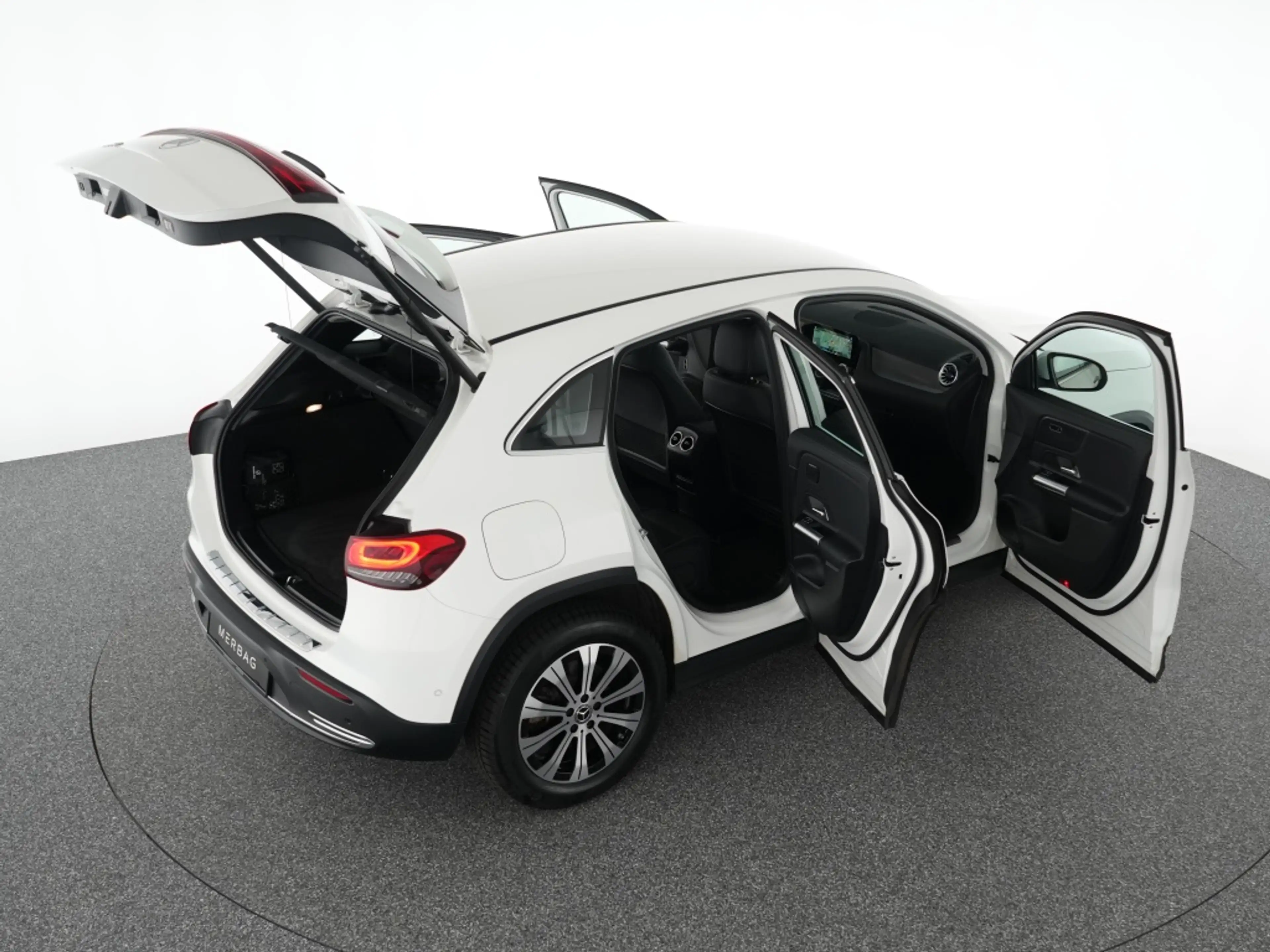 Mercedes-Benz EQA 250 + Progressive AHK 360° Kamera Automatik — photo 13