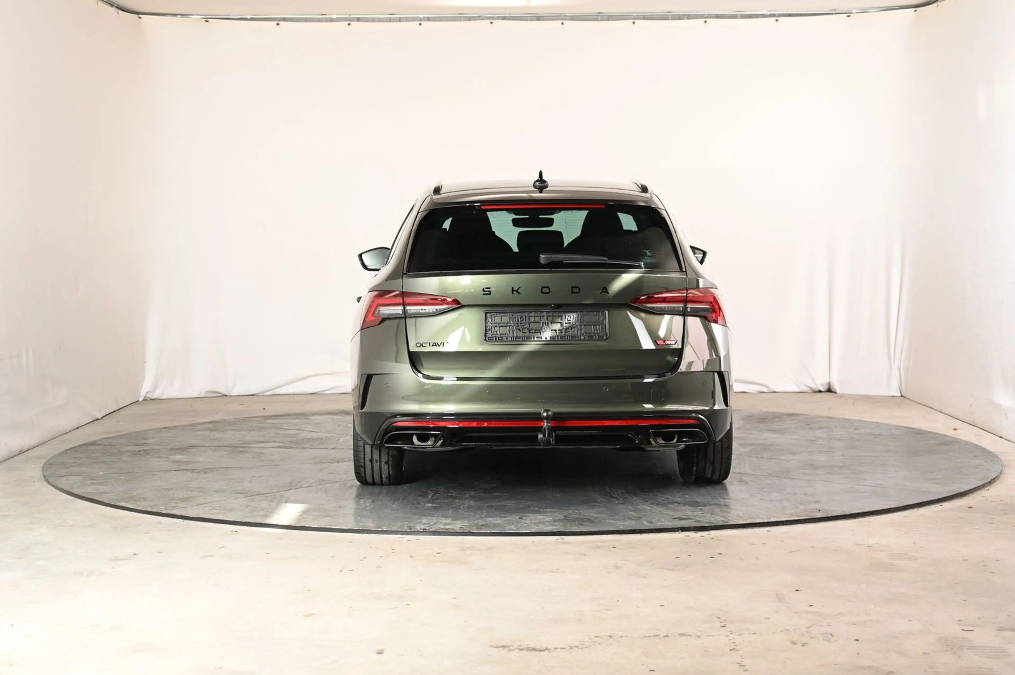 Skoda Octavia Combi RS ACC|AHK|RFK|Matrix|Navi|Carp... — photo 4