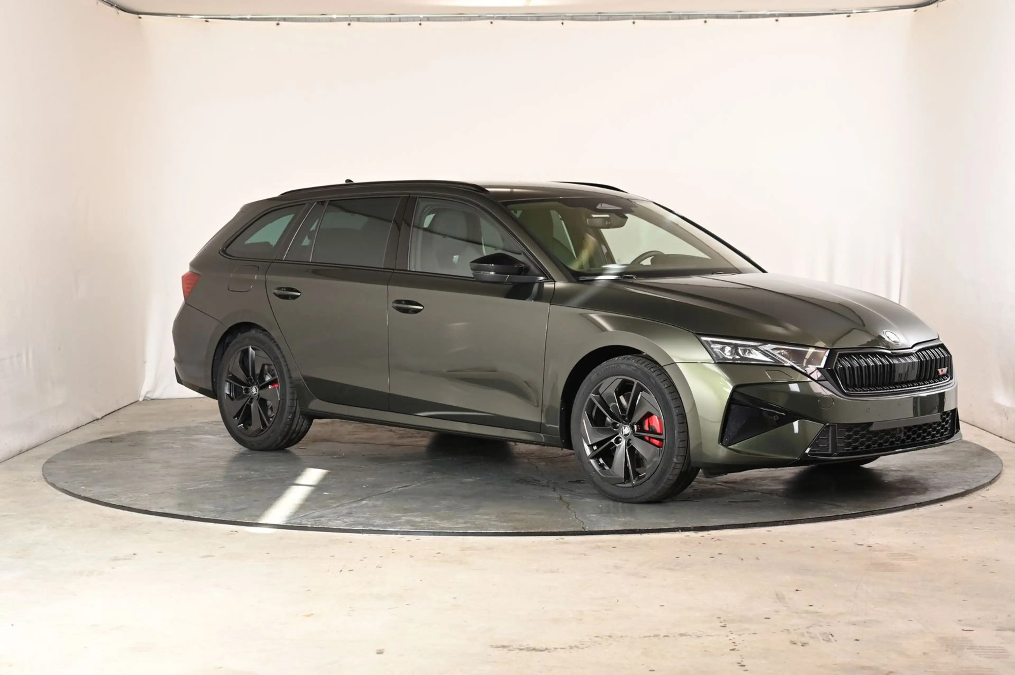 Skoda Octavia Combi RS ACC|AHK|RFK|Matrix|Navi|Carp... — photo 7