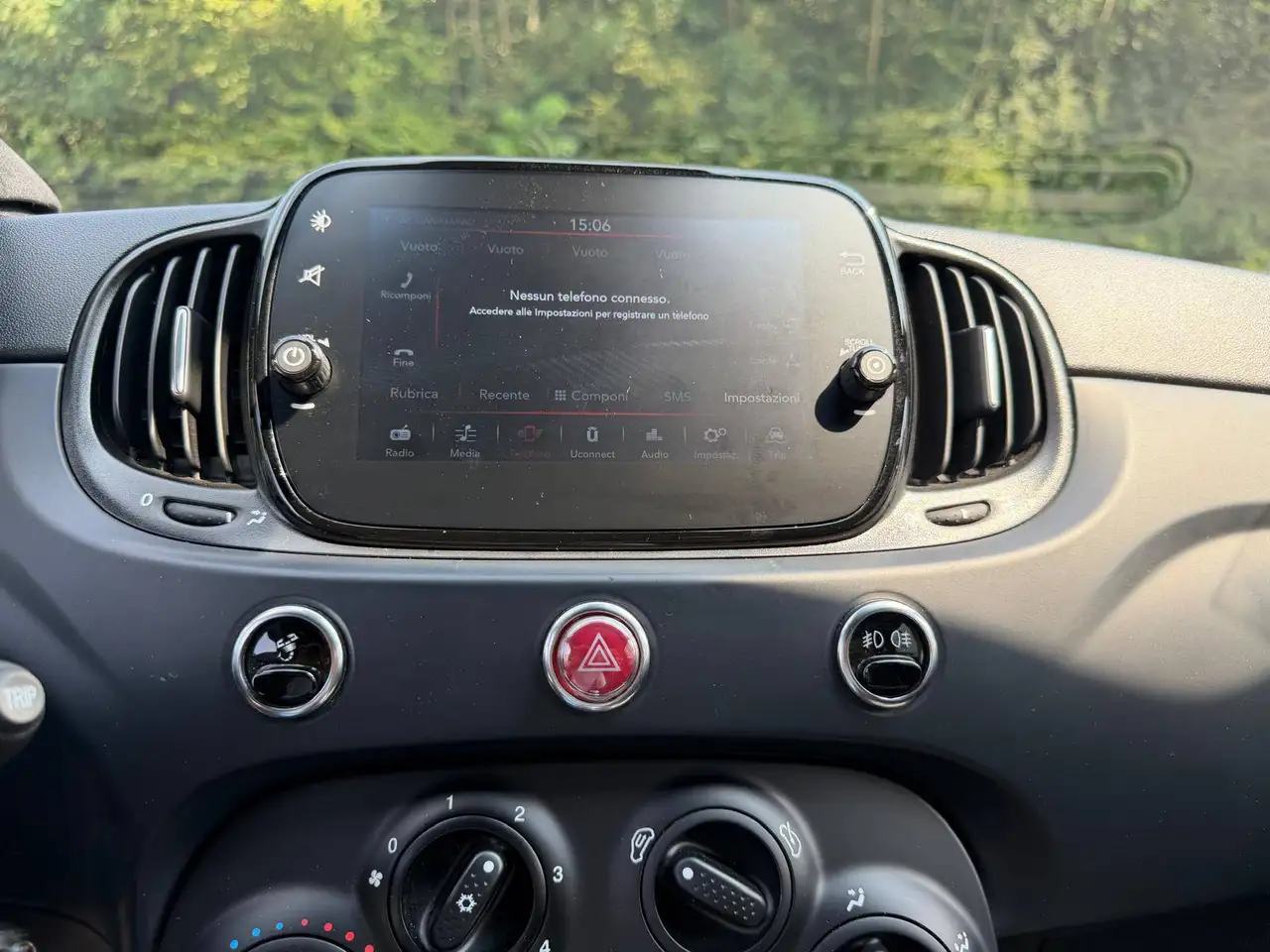 Abarth 695 2023 — фото 13