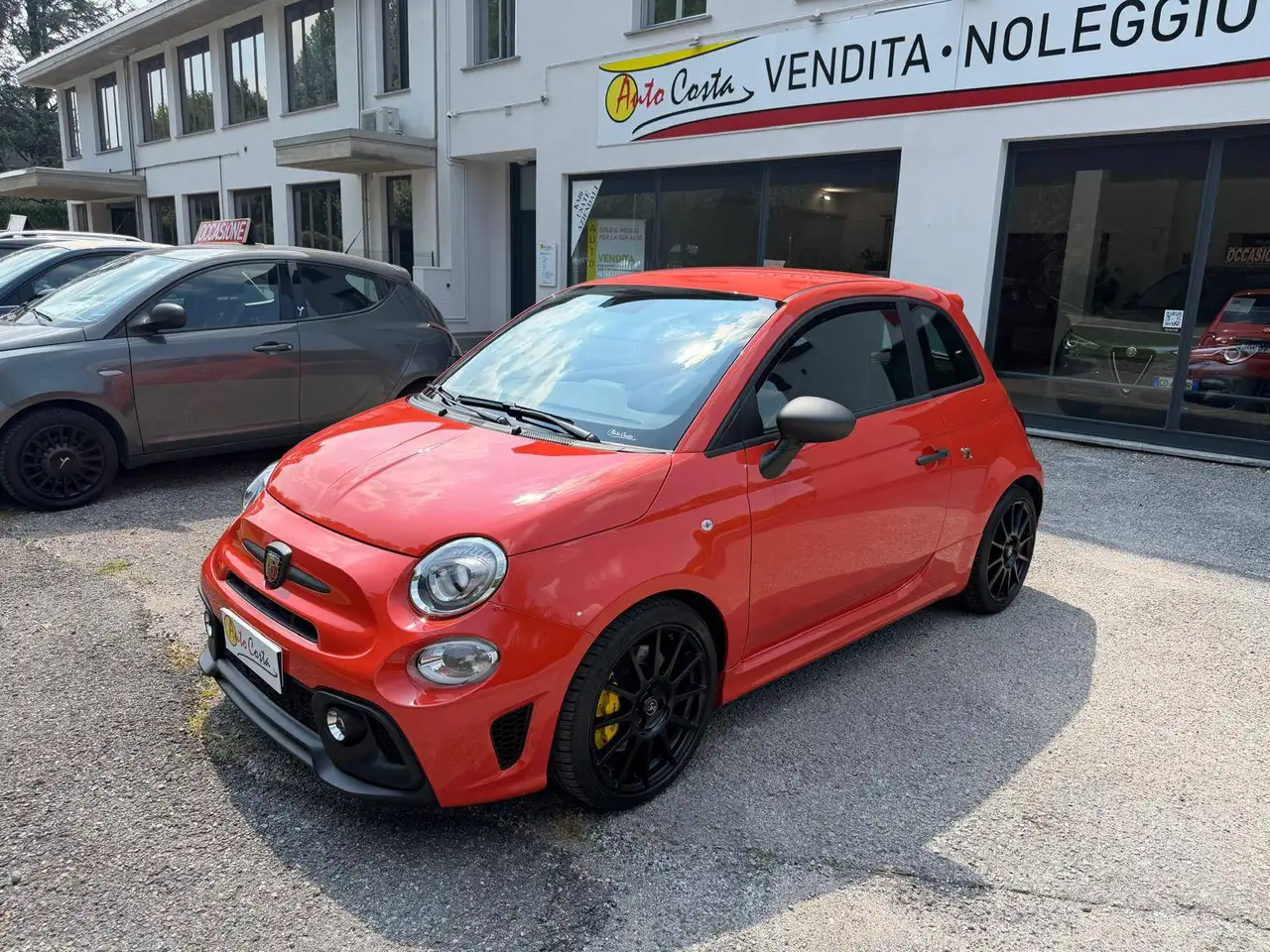 Abarth 695 2023