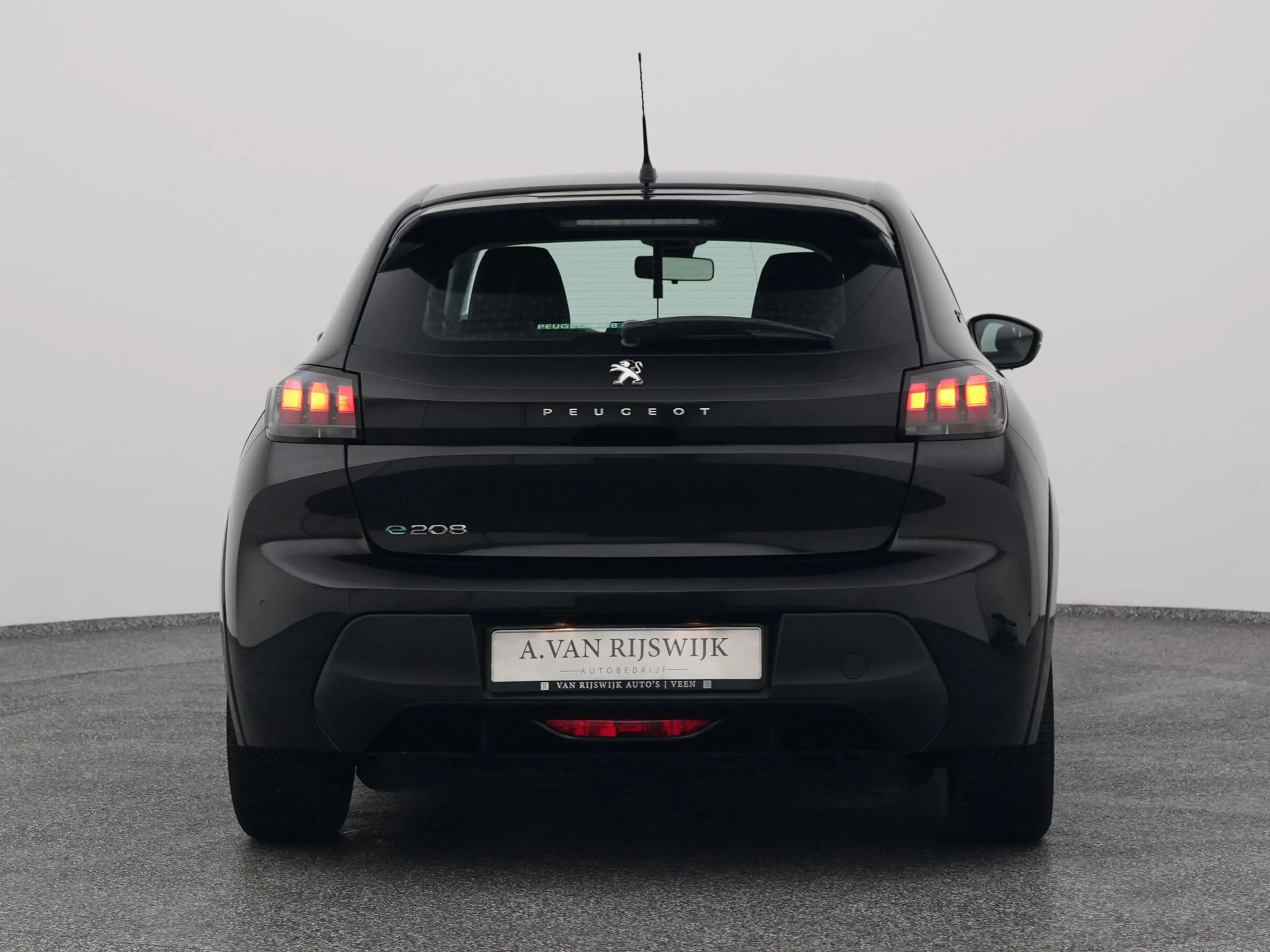 Peugeot e-208 EV Active 50 kWh | CARPLAY — photo 11