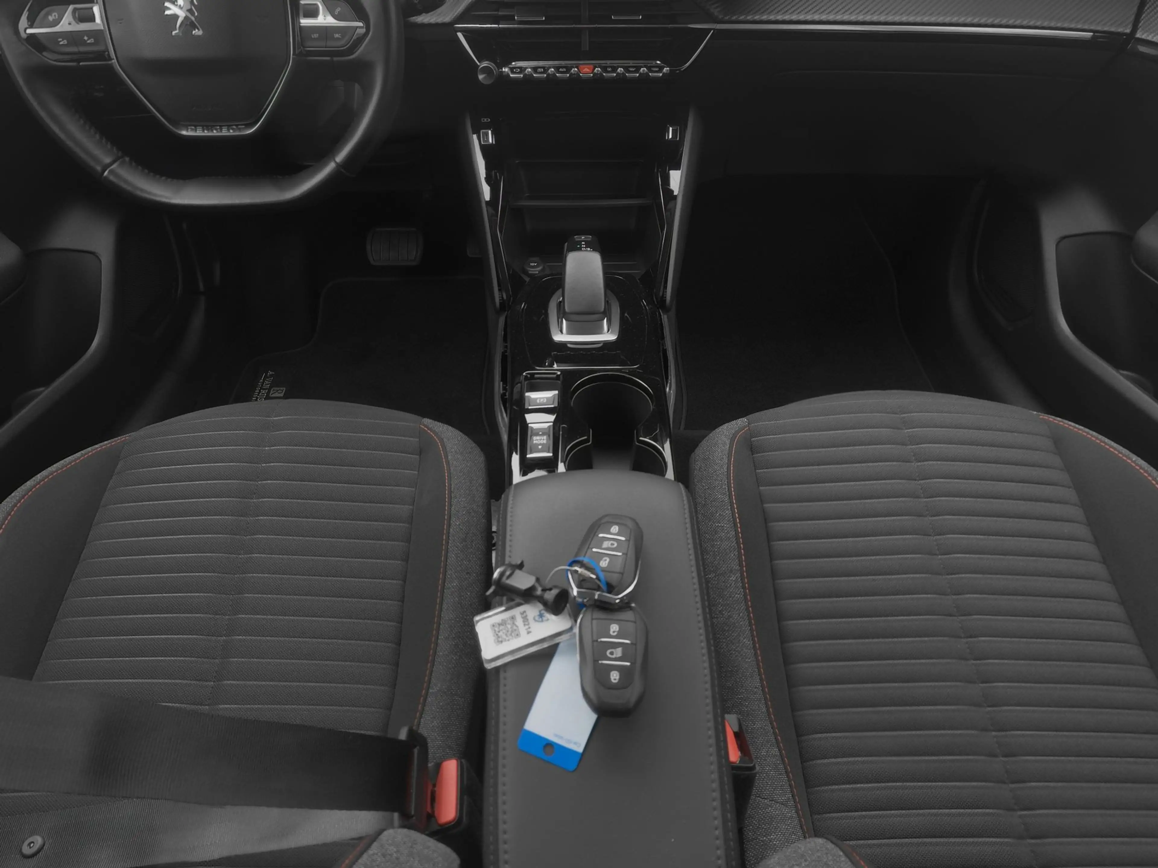 Peugeot e-208 EV Active 50 kWh | CARPLAY — photo 13