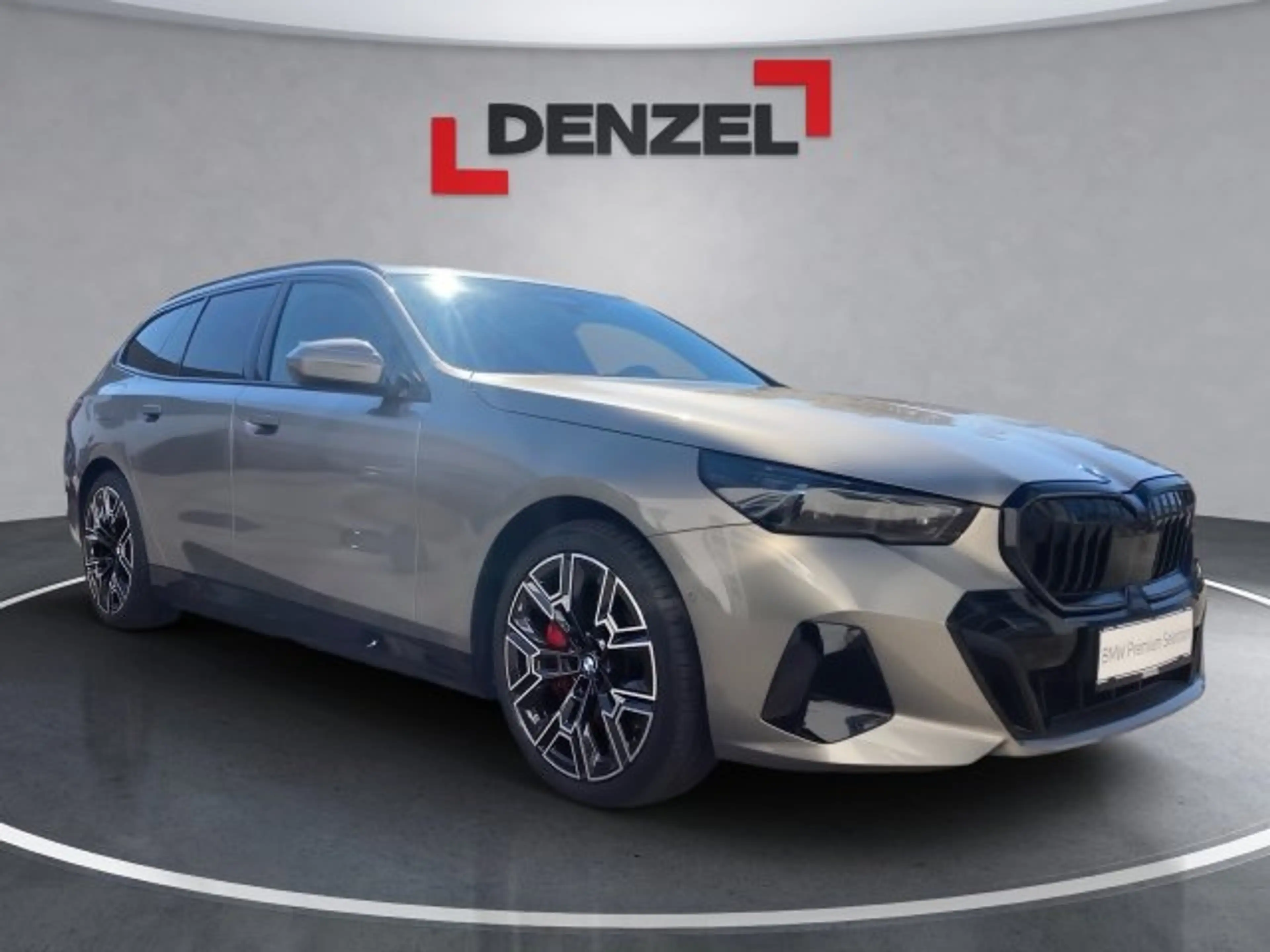 BMW i5 xDrive40 Touring — photo 6