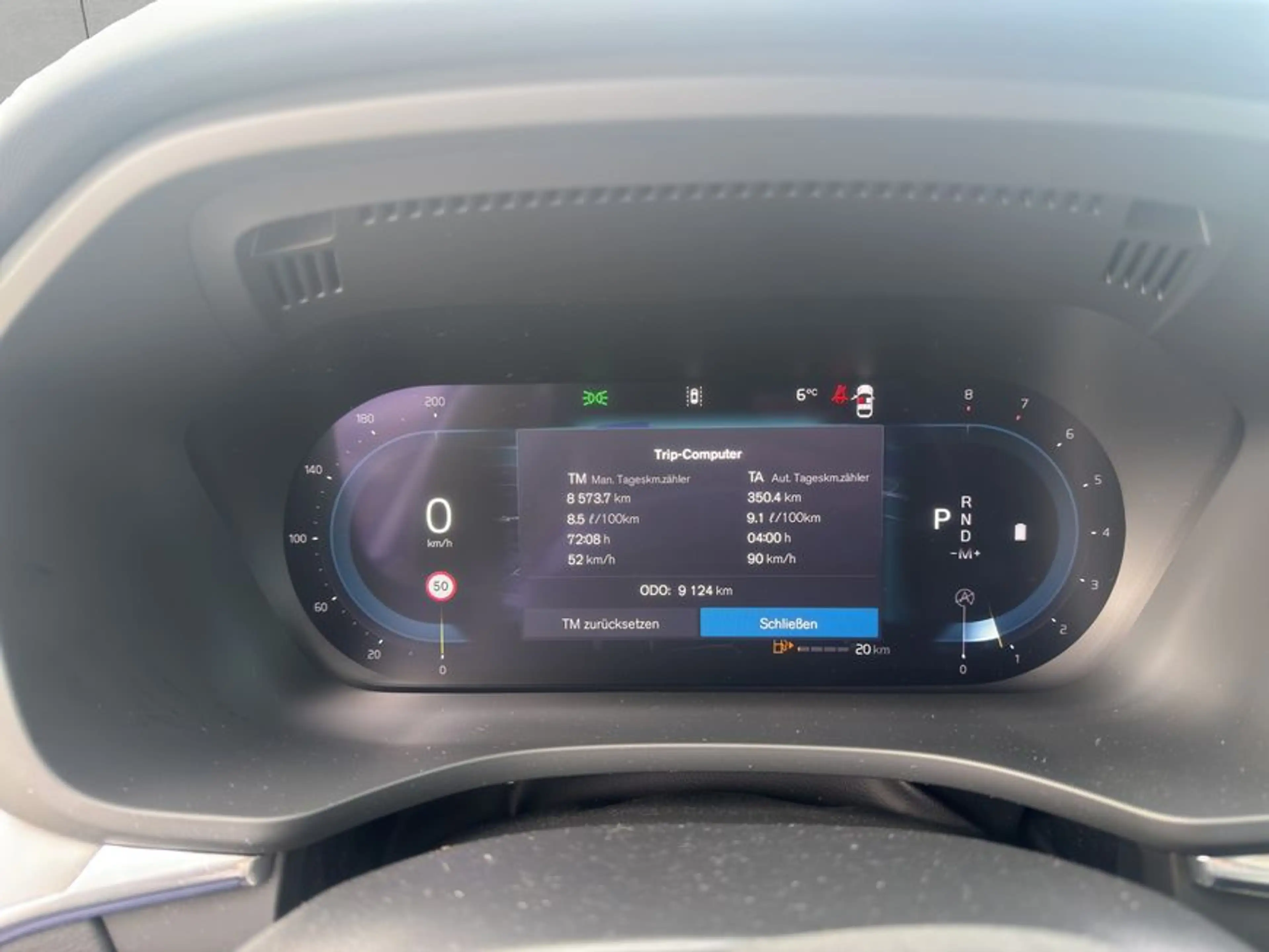 Volvo XC60 XC60 B5 AWD Core Aut Google-Maps LED Kamera PDCv+h — photo 9
