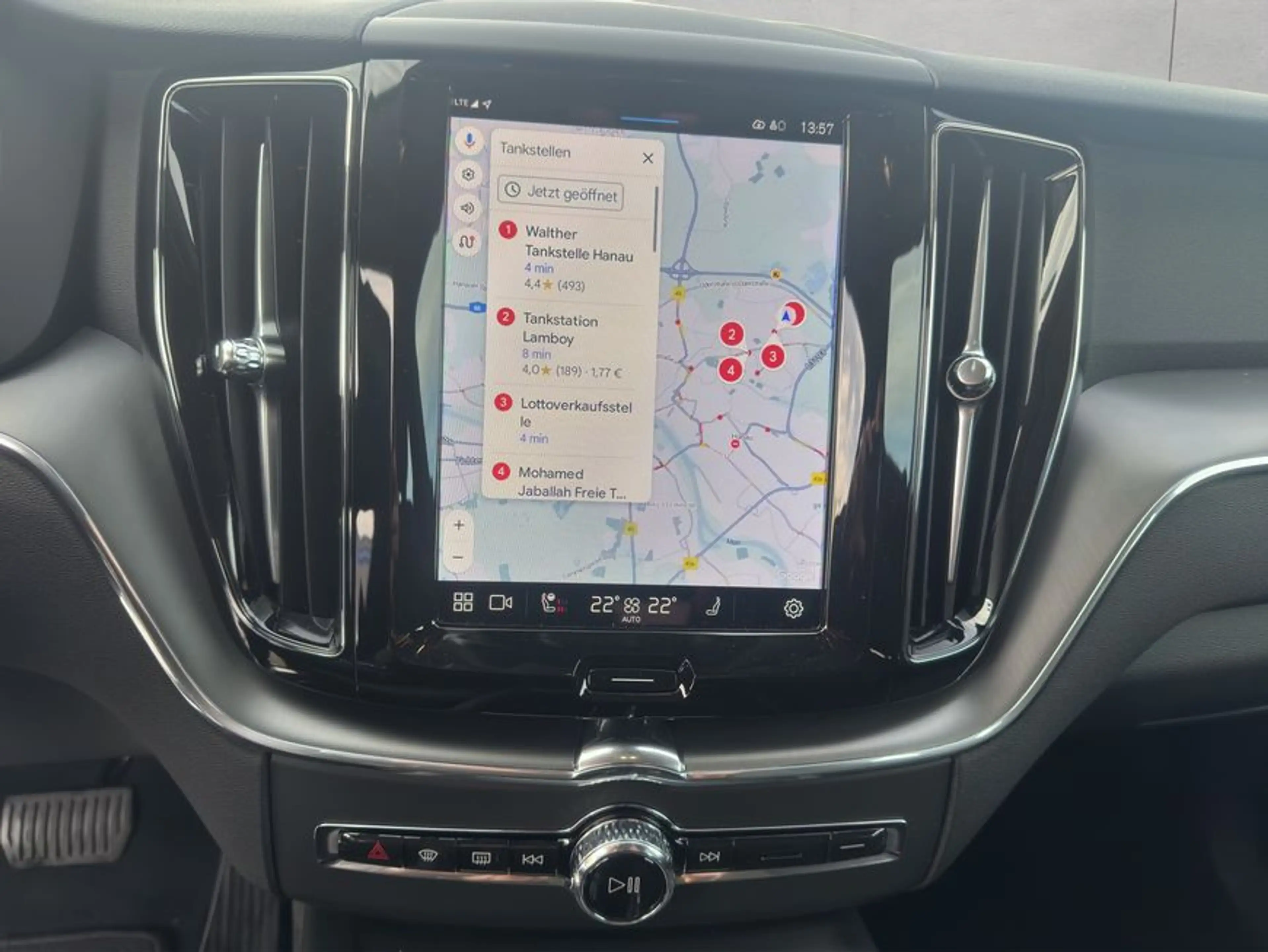 Volvo XC60 XC60 B5 AWD Core Aut Google-Maps LED Kamera PDCv+h — photo 12