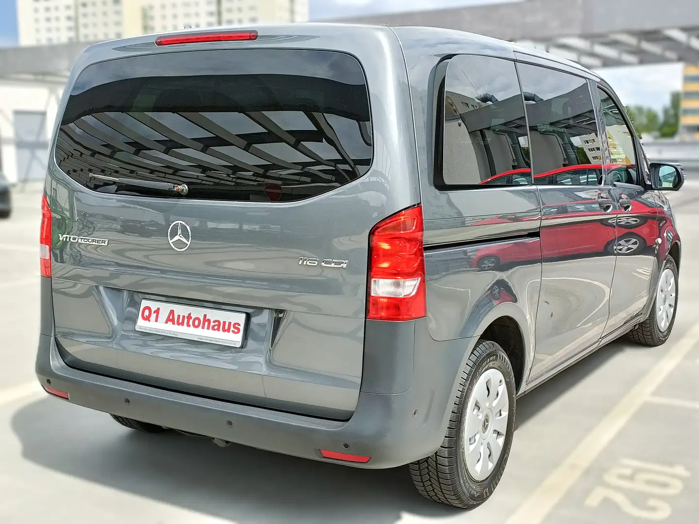Mercedes-Benz Vito Tourer 116 CDI AUTOMATIK/TEM/SH/KAMERA/NAVI/8SITZE Gris - 2