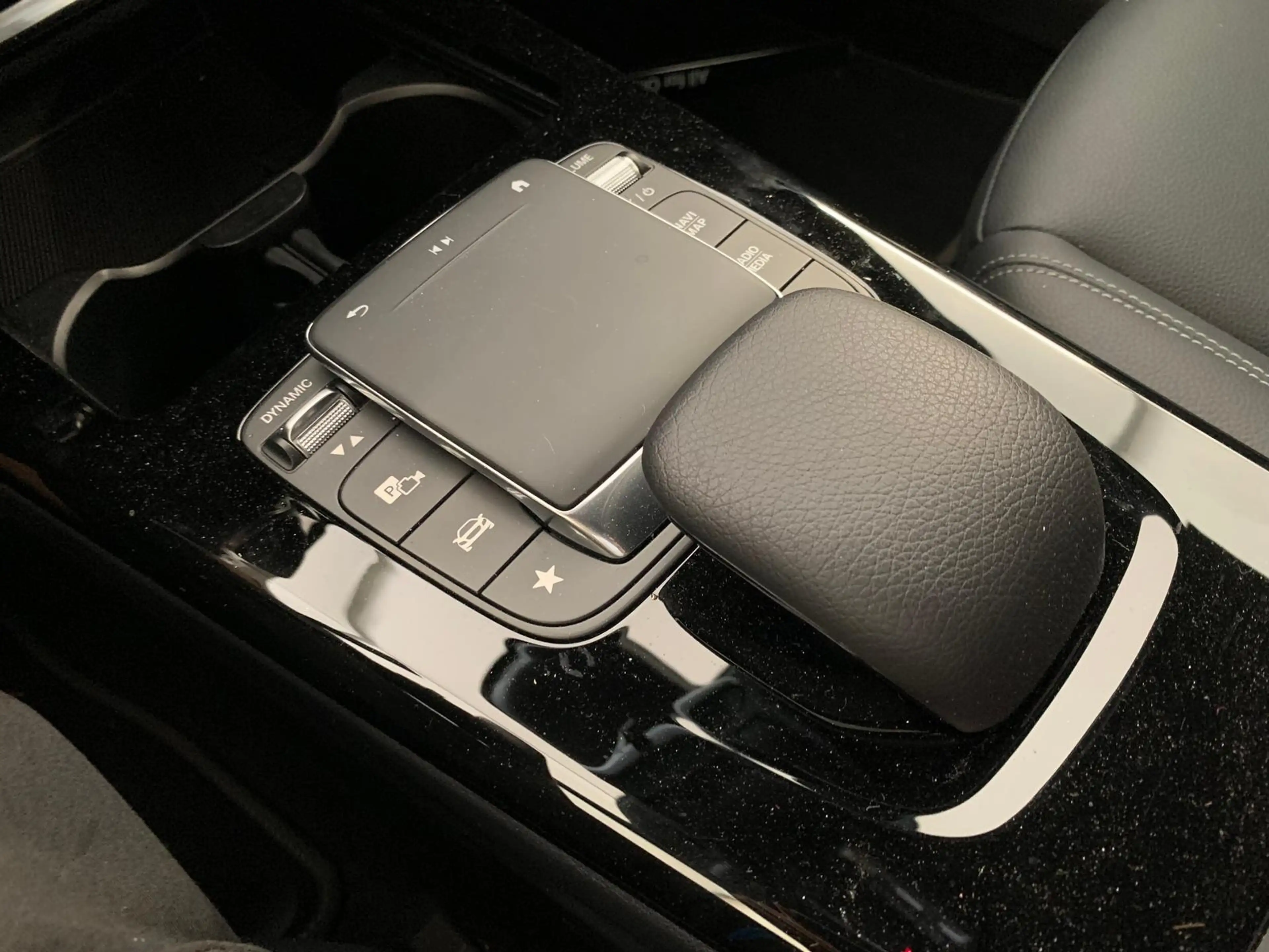 Mercedes-Benz CLA 200 CLA 200 Shooting Br Progressive DigTacho Kam 18" — photo 10