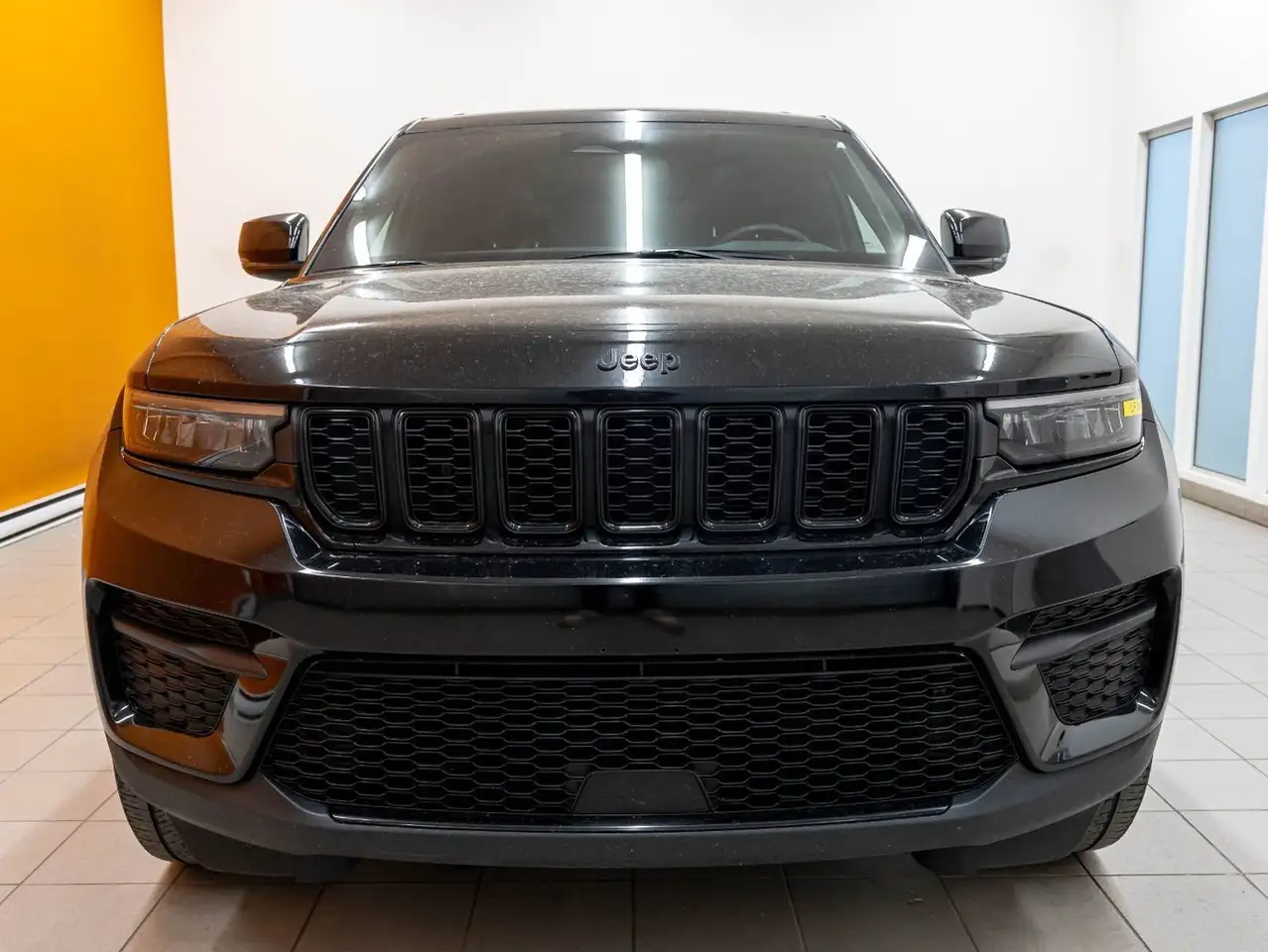Jeep Grand Cherokee снимка Jeep Grand Cherokee