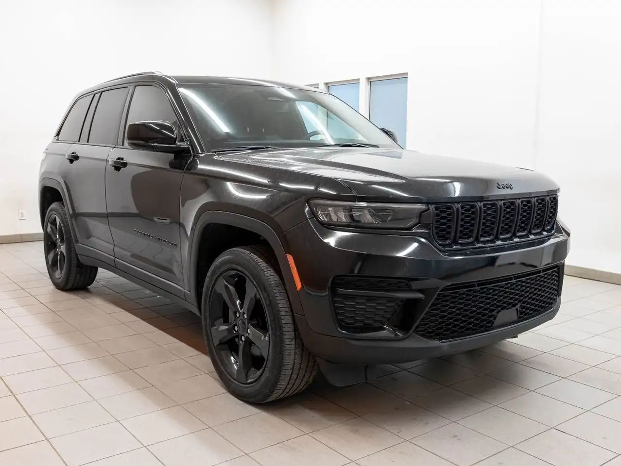 Jeep Grand Cherokee снимка Jeep Grand Cherokee
