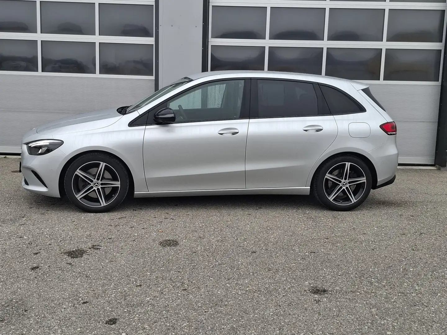 Mercedes-Benz B 250 4M Progressive HuD KeyGo 360° Memory Navi Argent - 2