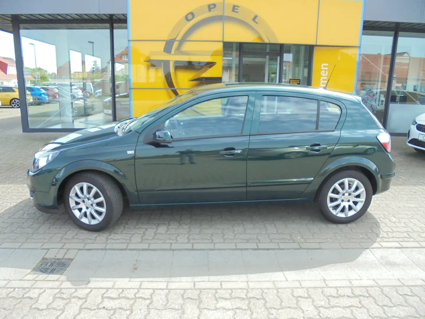 Opel Astra 1.6 Enjoy Klima/Radio-CD/Allwetter/TÜV11-25 Verde - 2
