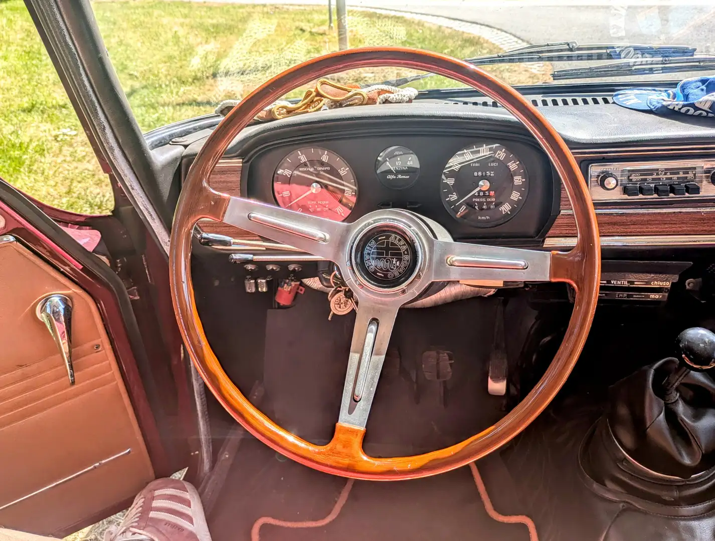 Alfa Romeo Giulia 1300ti Rojo - 1