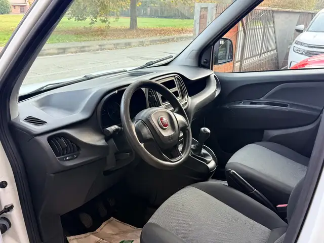 Fiat Doblo view 9