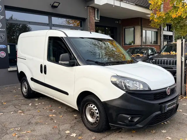 Fiat Doblo view 4