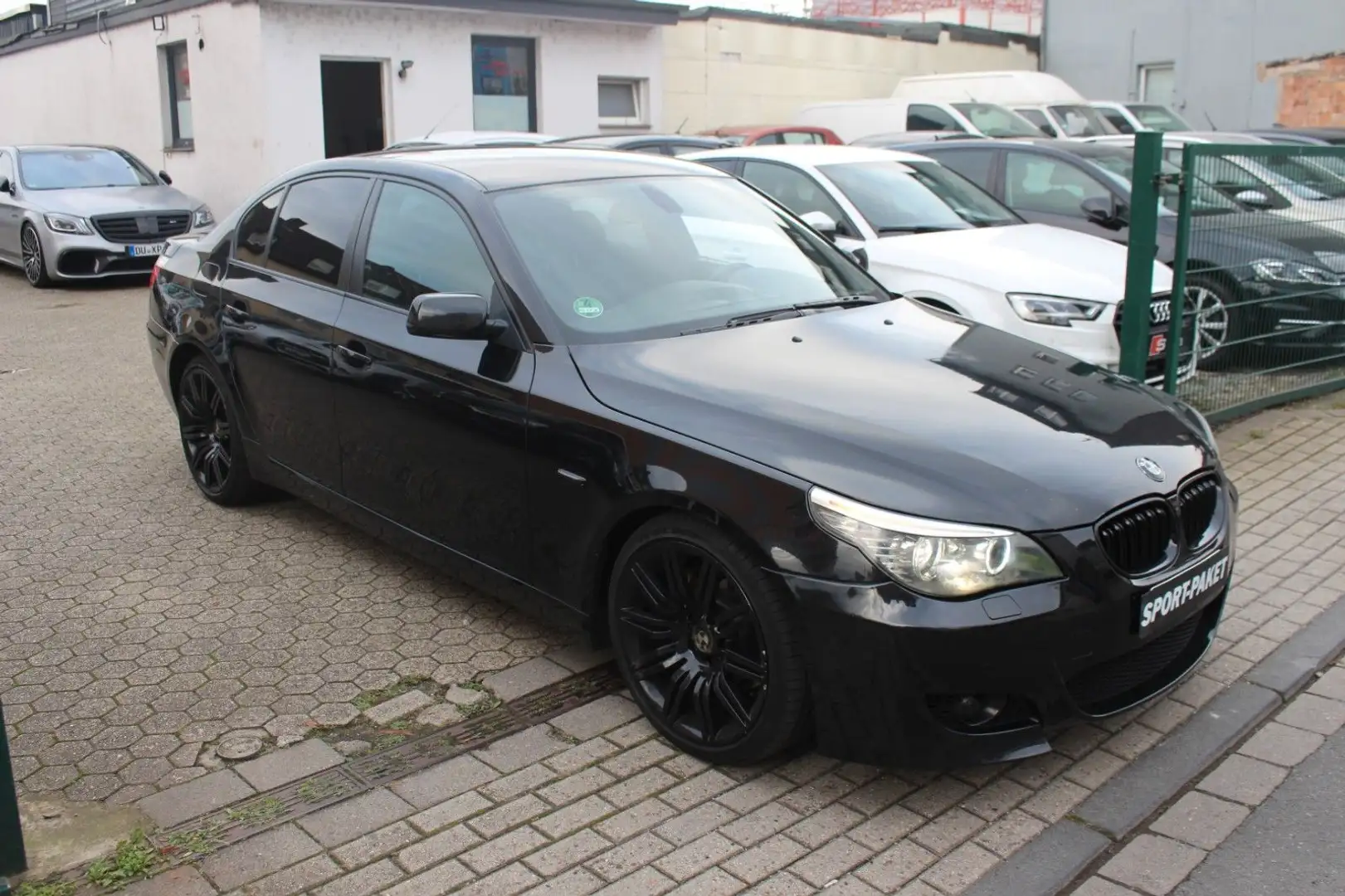 BMW 520 d Edition Lifestyle M-Felgen/LED/Temp./E.Sitz Schwarz - 2
