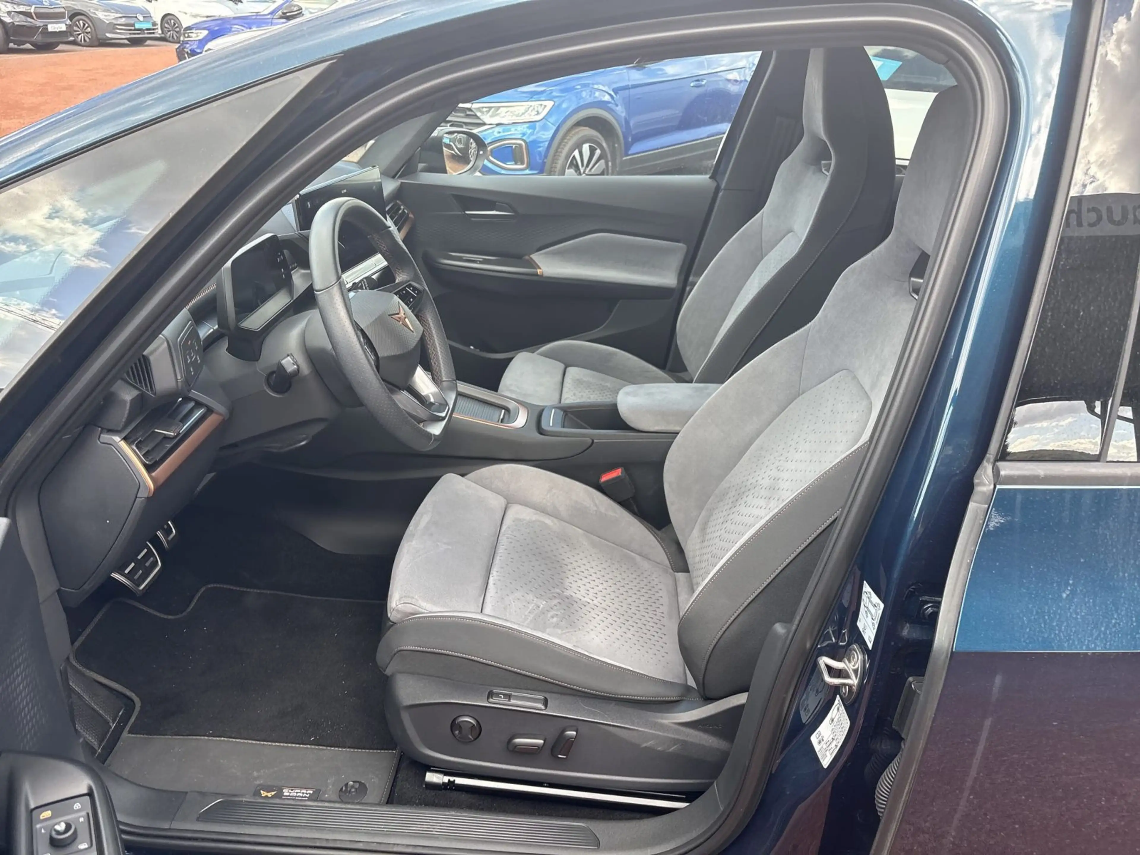 CUPRA Born RFK+SHZ+ACC+App connect+LED — photo 3