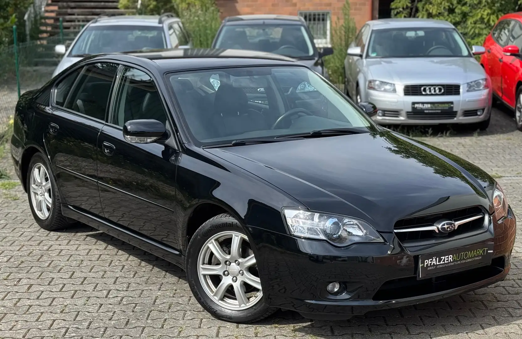 Subaru Legacy 2.5  Boxermotor 4x4 Automatik Navigation Vollleder Black - 1
