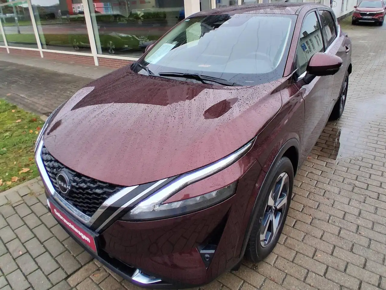 Nissan Qashqai N-Connecta Xtronic — photo 1 of 13