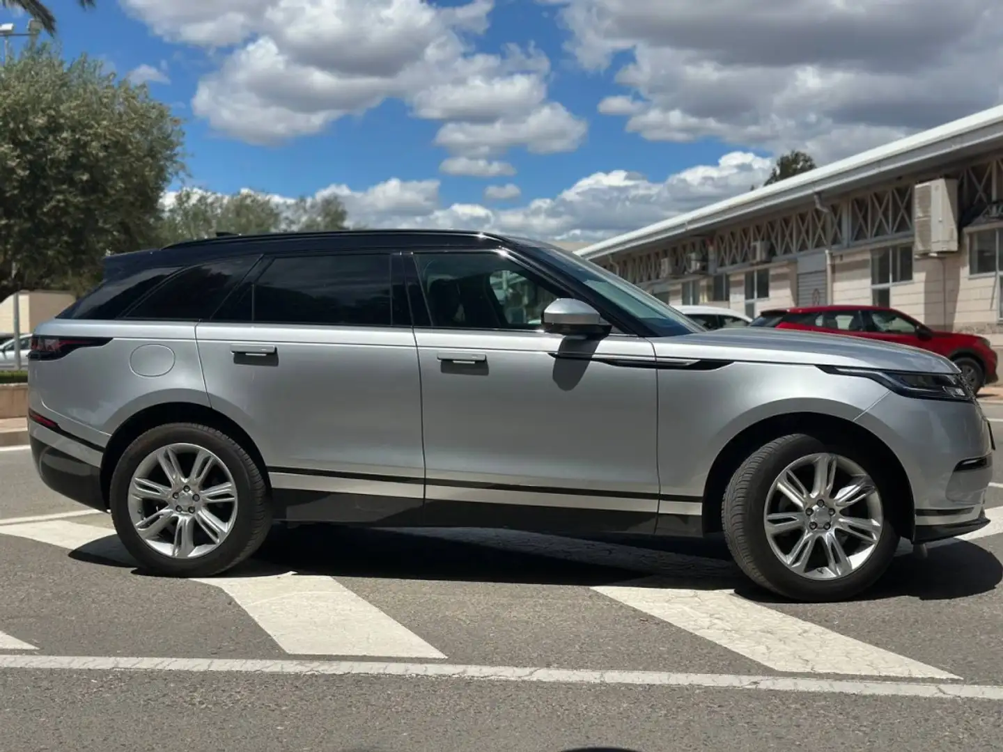 Land Rover Range Rover Velar 2.0D HSE 4WD Aut. 180 Gris - 2