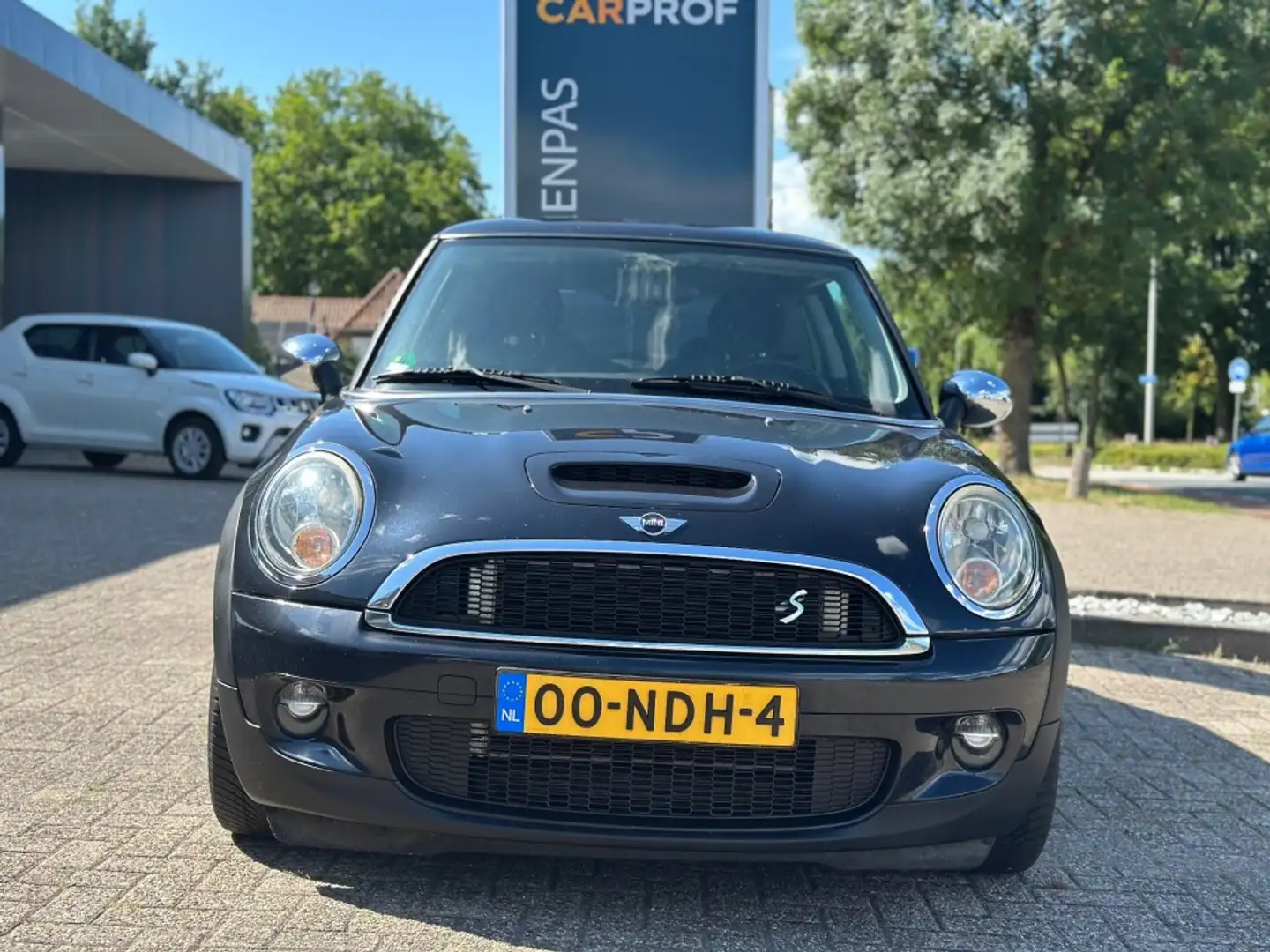 MINI Cooper S 1.6 Cooper S Schwarz - 2