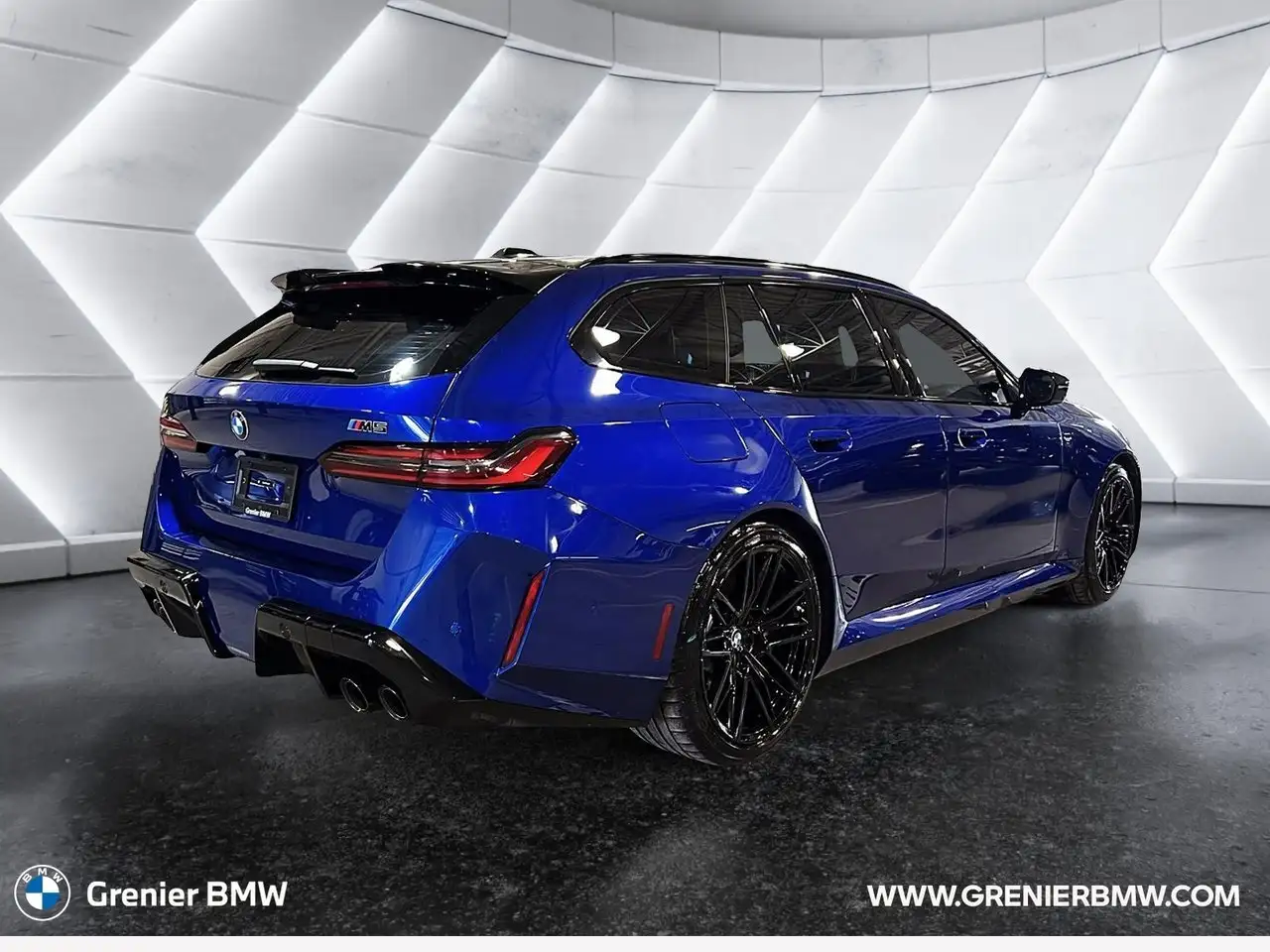 BMW M5 снимка BMW M5
