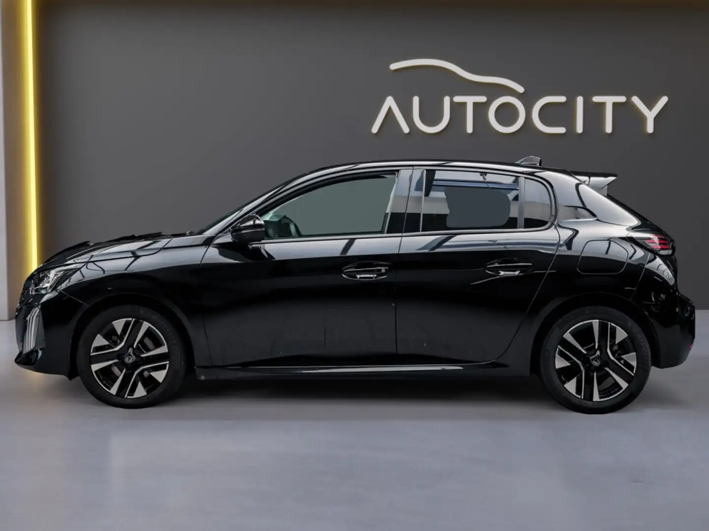 Peugeot 208 208 1.2 Hybrid 110 e-DSC6 Allure Camera l Keyless Schwarz - 2
