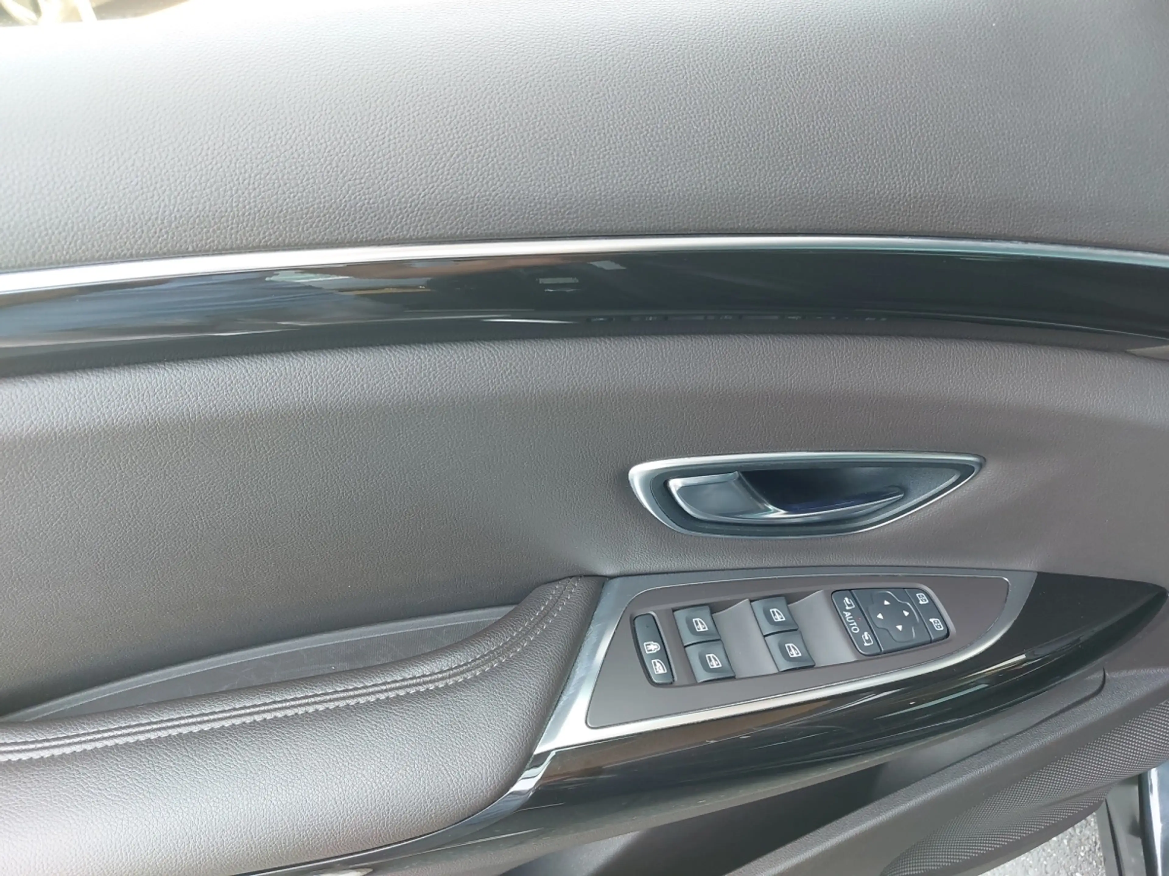 Renault Espace Intens BLUE dCi 200 EDC — photo 18