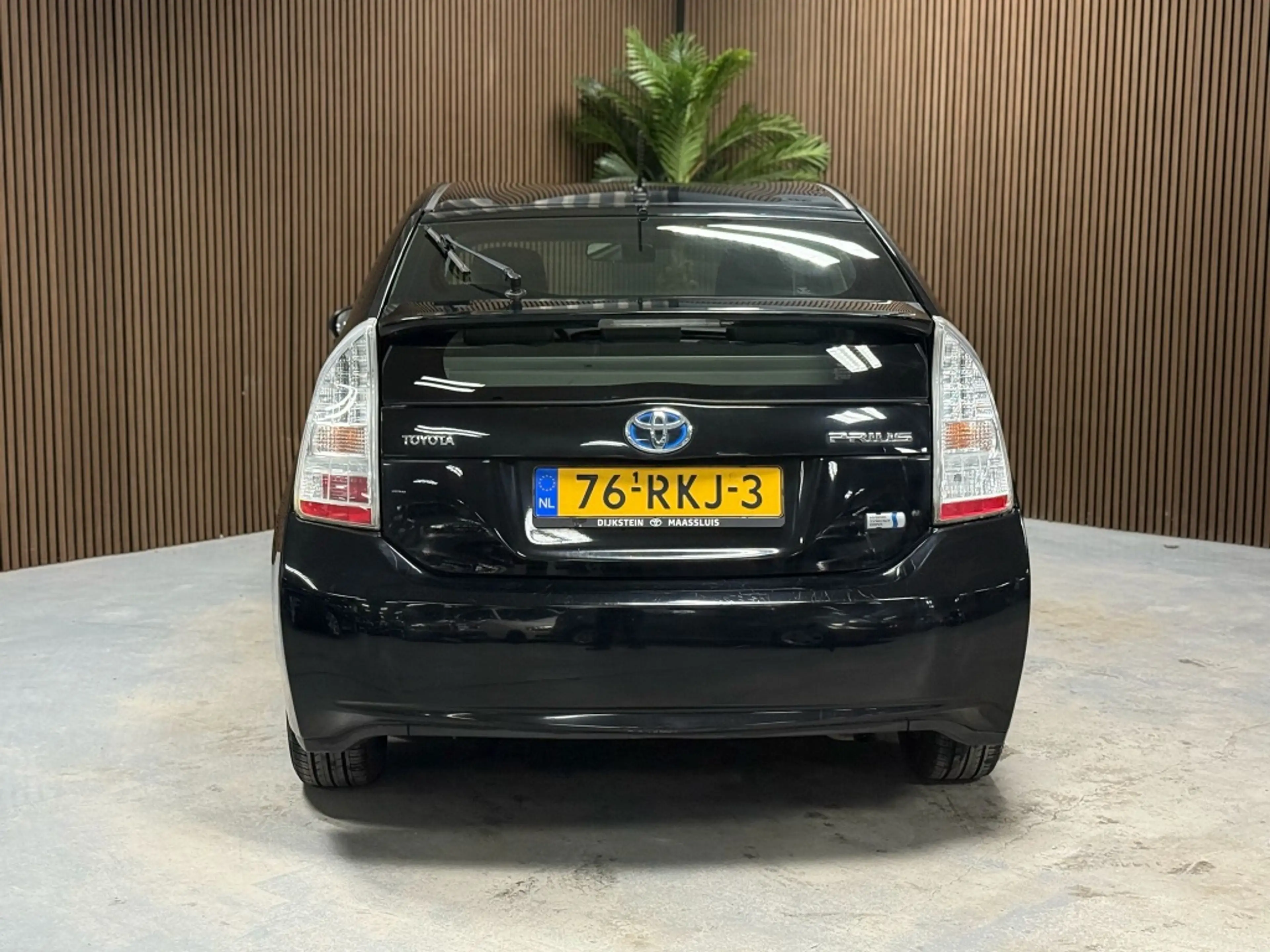 Toyota Prius 1.8 Comfort — photo 5