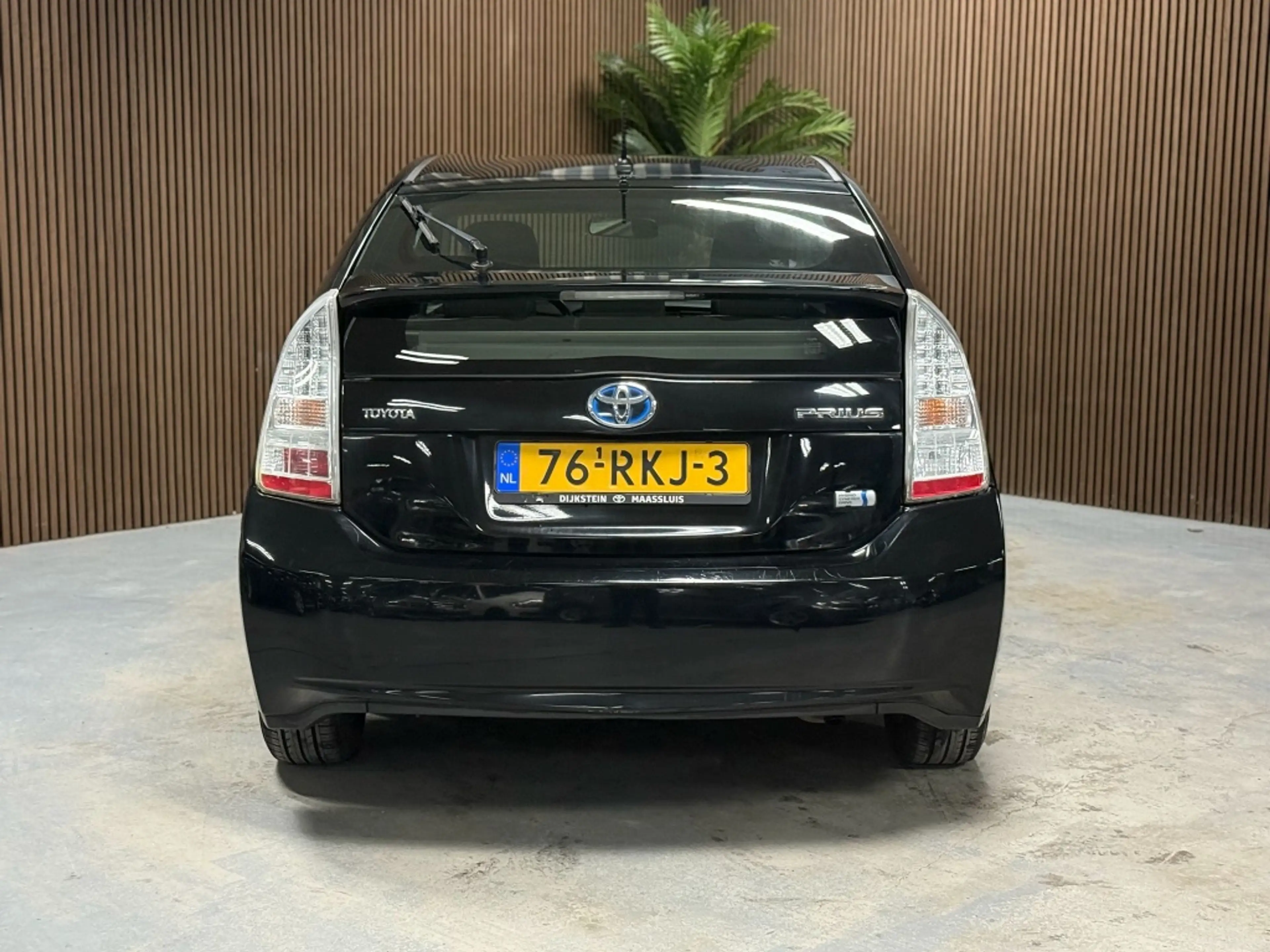 Toyota Prius 1.8 Comfort — photo 4